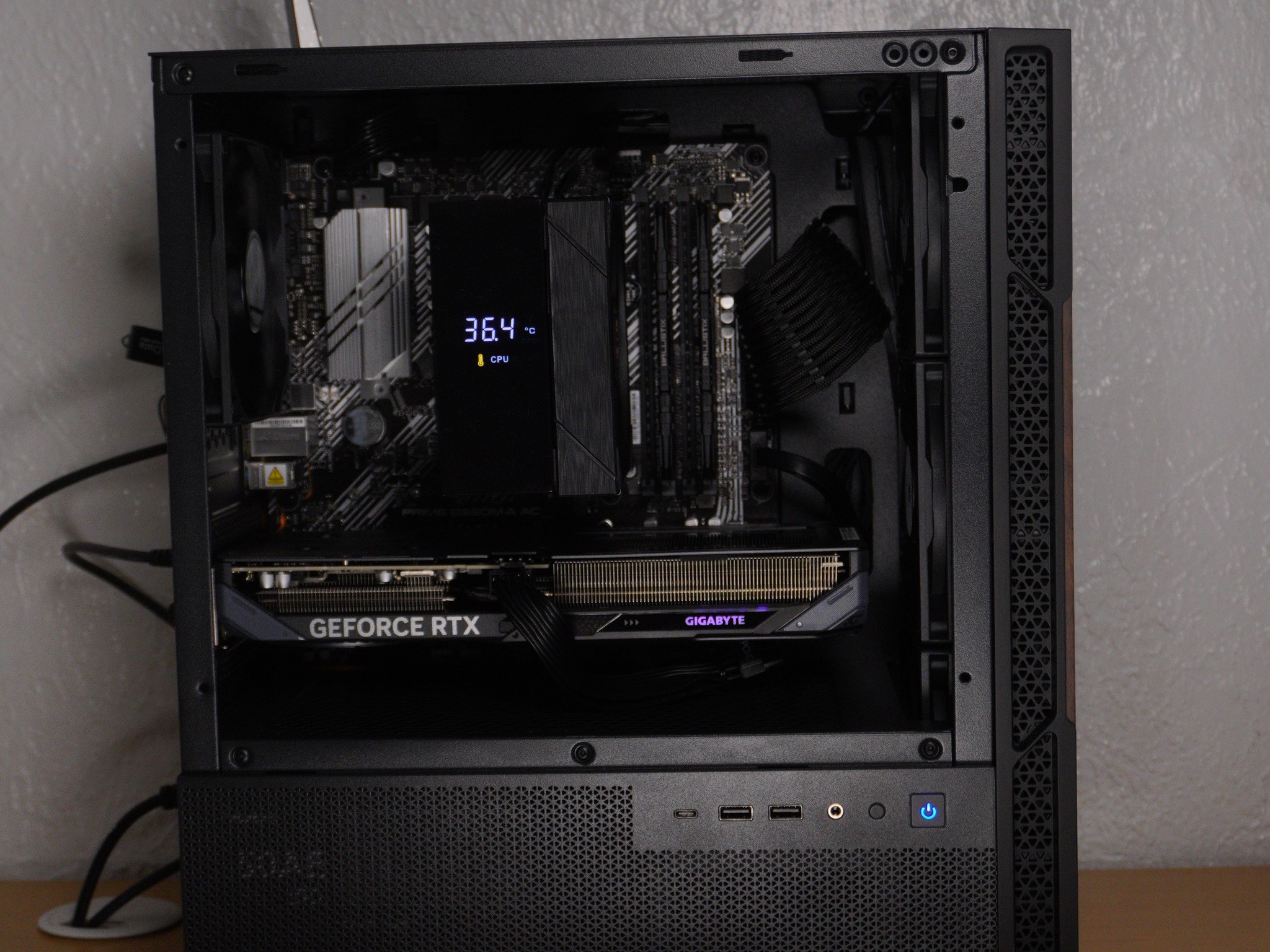 Ghost Byte | RTX 5060 TI 8G | RYZEN 5 5500 | 16GB DDR4 | 512GB SSD | WINDOWS 11 PRO + WIFI BLUETOOTH