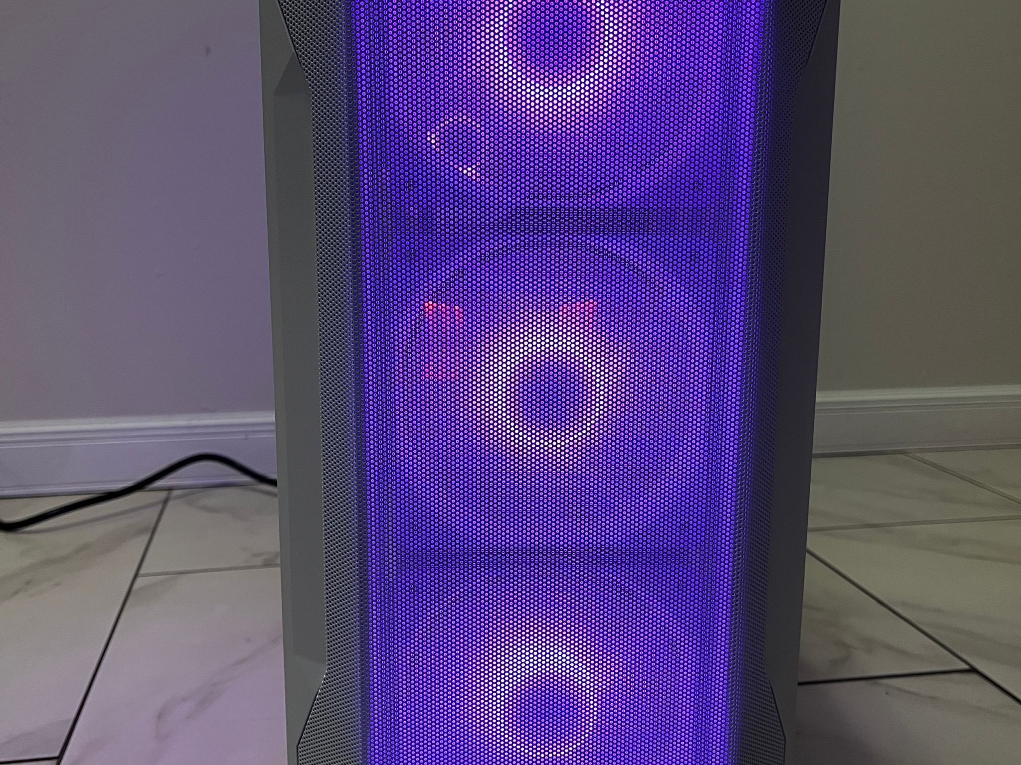 AMD RX 6600 XT, Intel Core i5-9400, 16GB RAM, 500 GB SSD, High FPS Gaming PC w/ Wi-Fi & BT