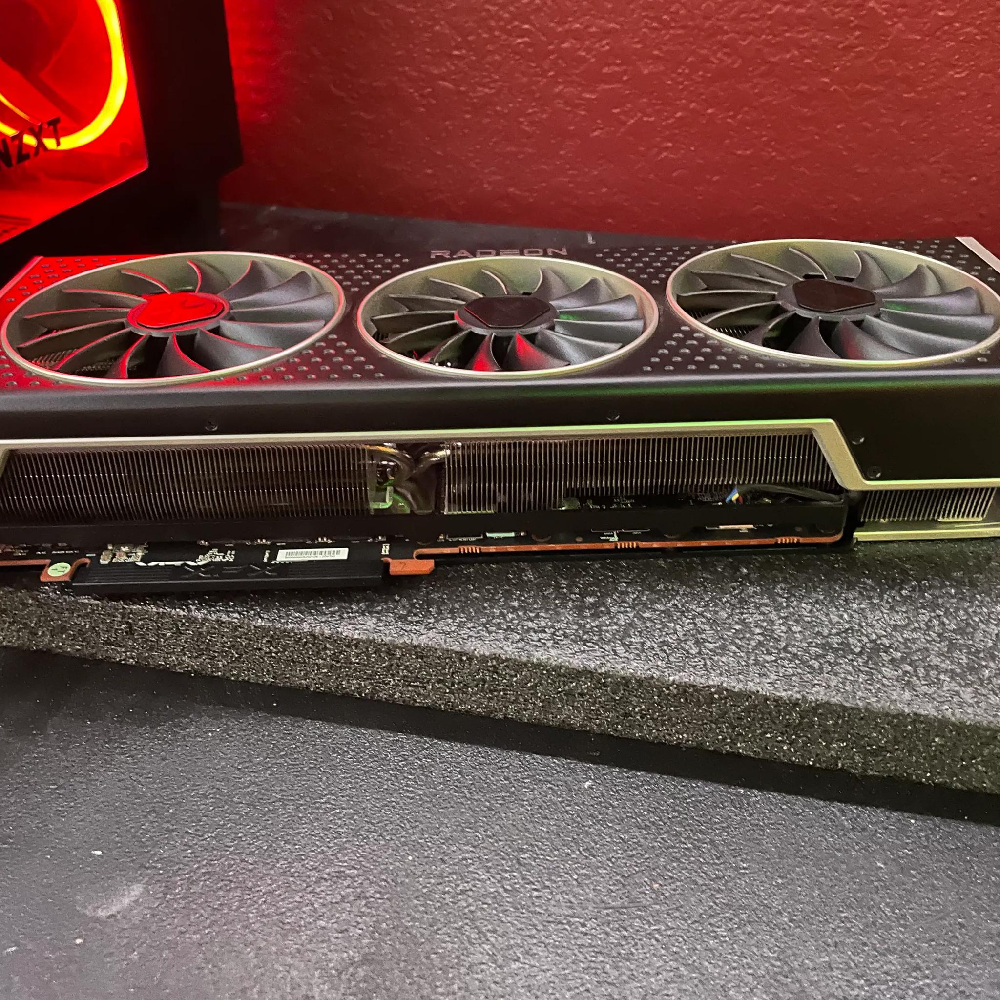 AMD XFX Merc 319 RX 6950 XT 16 GB