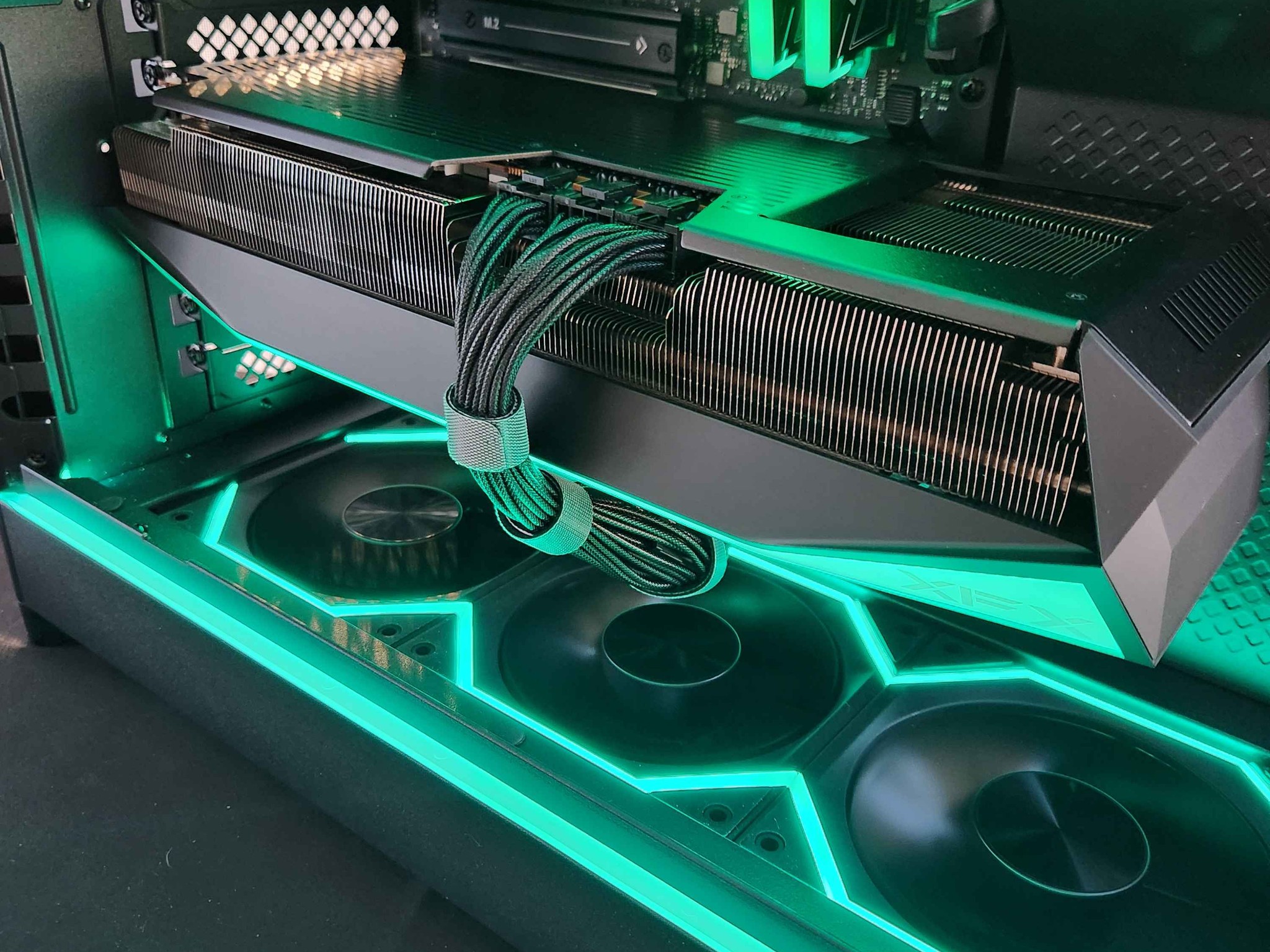 🍀RX 9070 XT | Ryzen 7 9800X3D | 32GB DDR5 | 4TB NVMe | WiFi | Windows 11