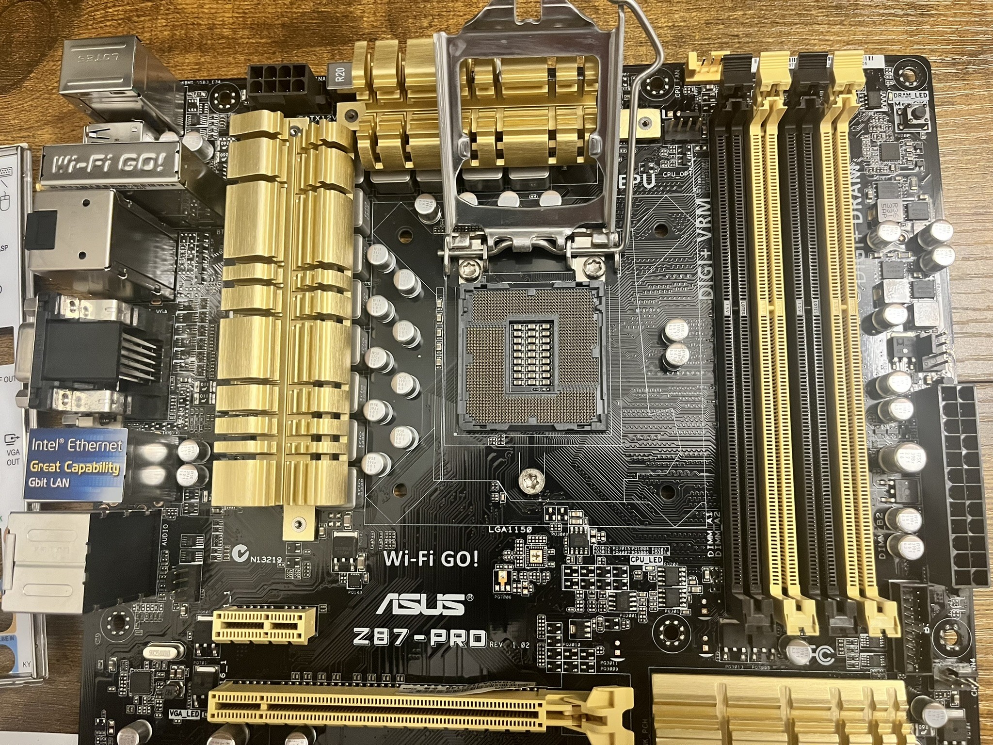 ASUS Z87 Pro (Intel LGA 1150) ATX motherboard