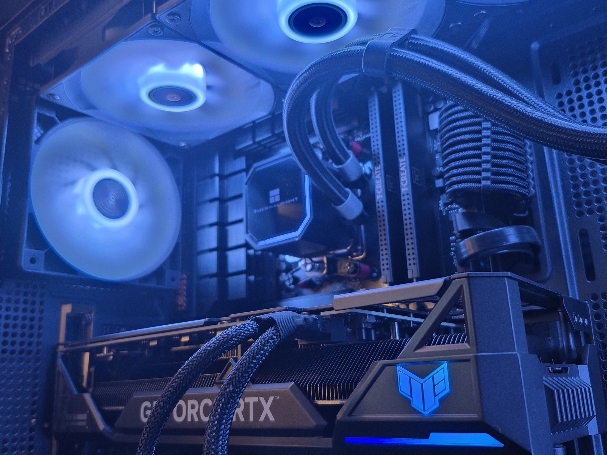 RTX 4070 TI SUPER 16 GB
