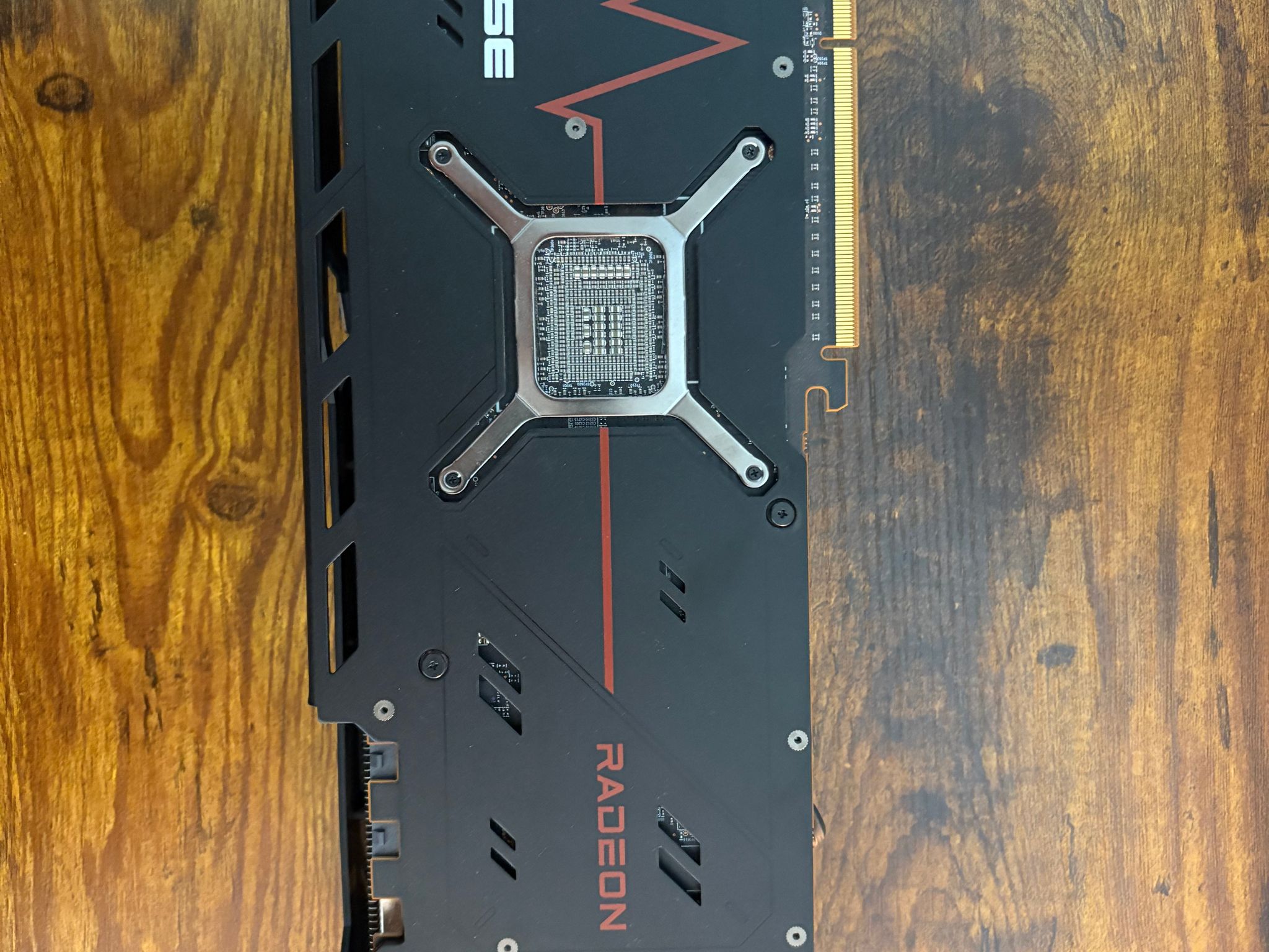 SAPPHIRE PULSE Radeon RX 7900 XT