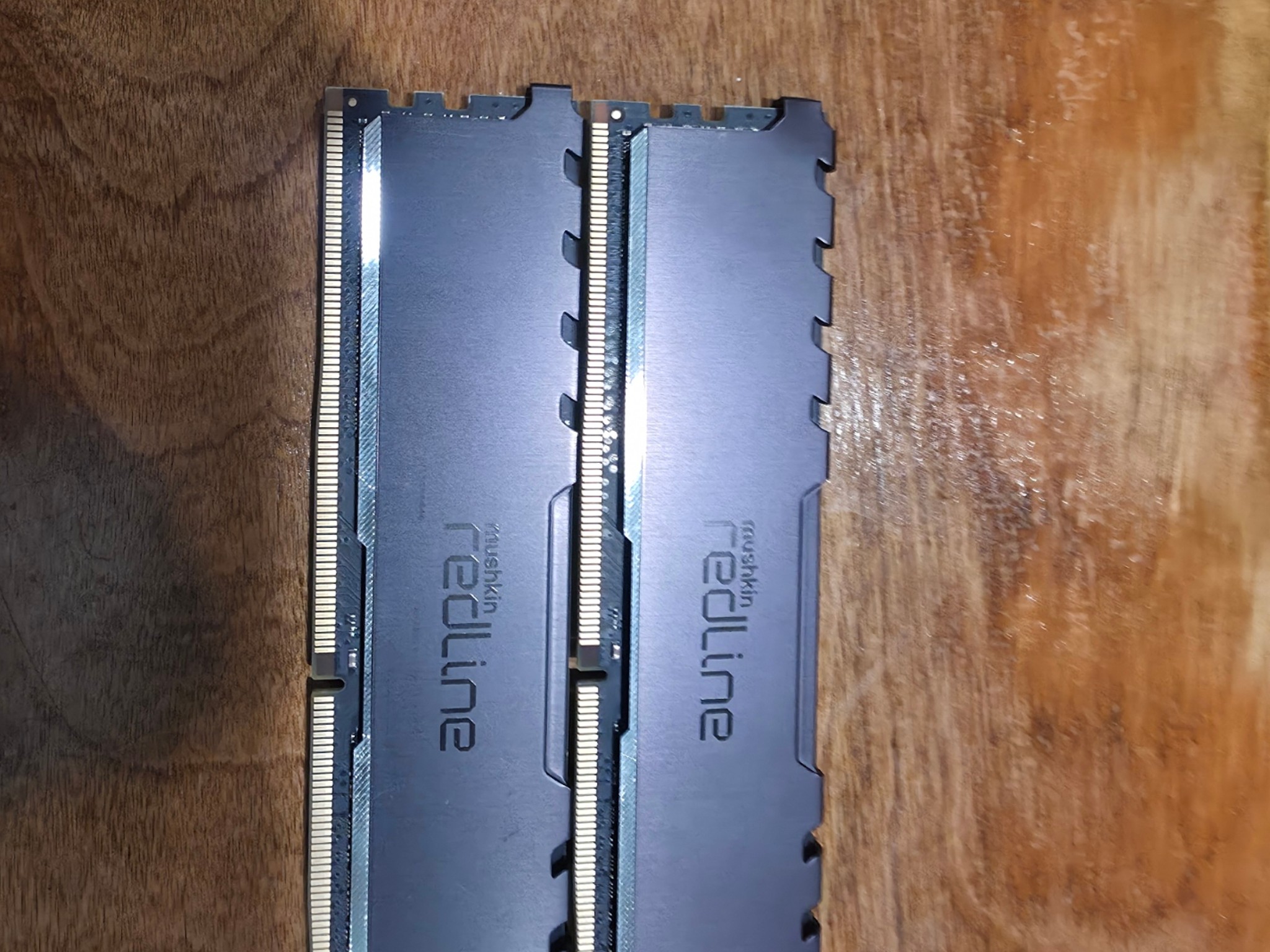 Mishkin ddr4 (2X8gb) sticks 3200 cl14 RedlineST K2