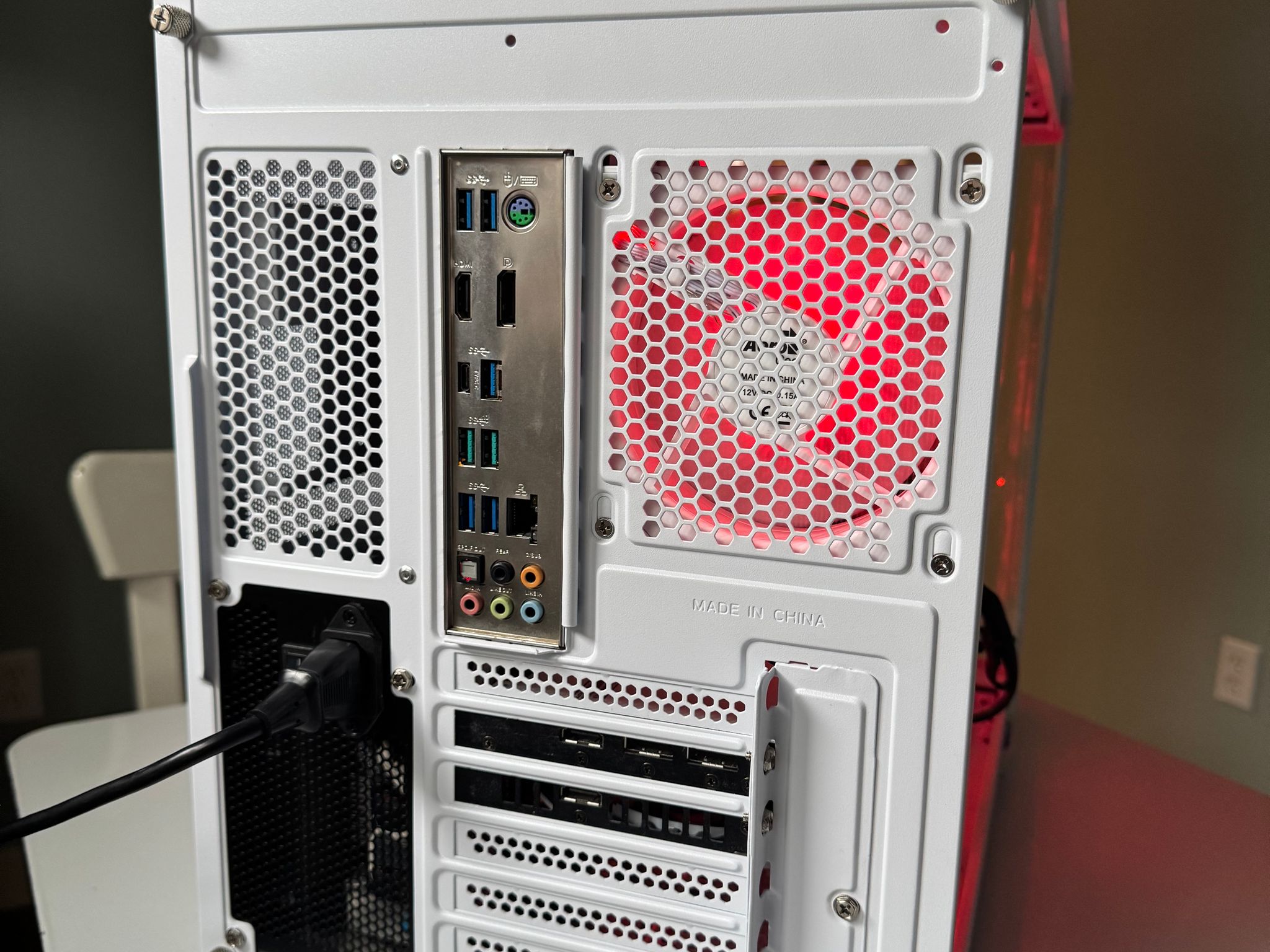 !!Panda themed gaming PC!! Ryzen 5 4500 - 2060 - 16 GBs - 512 Nvme