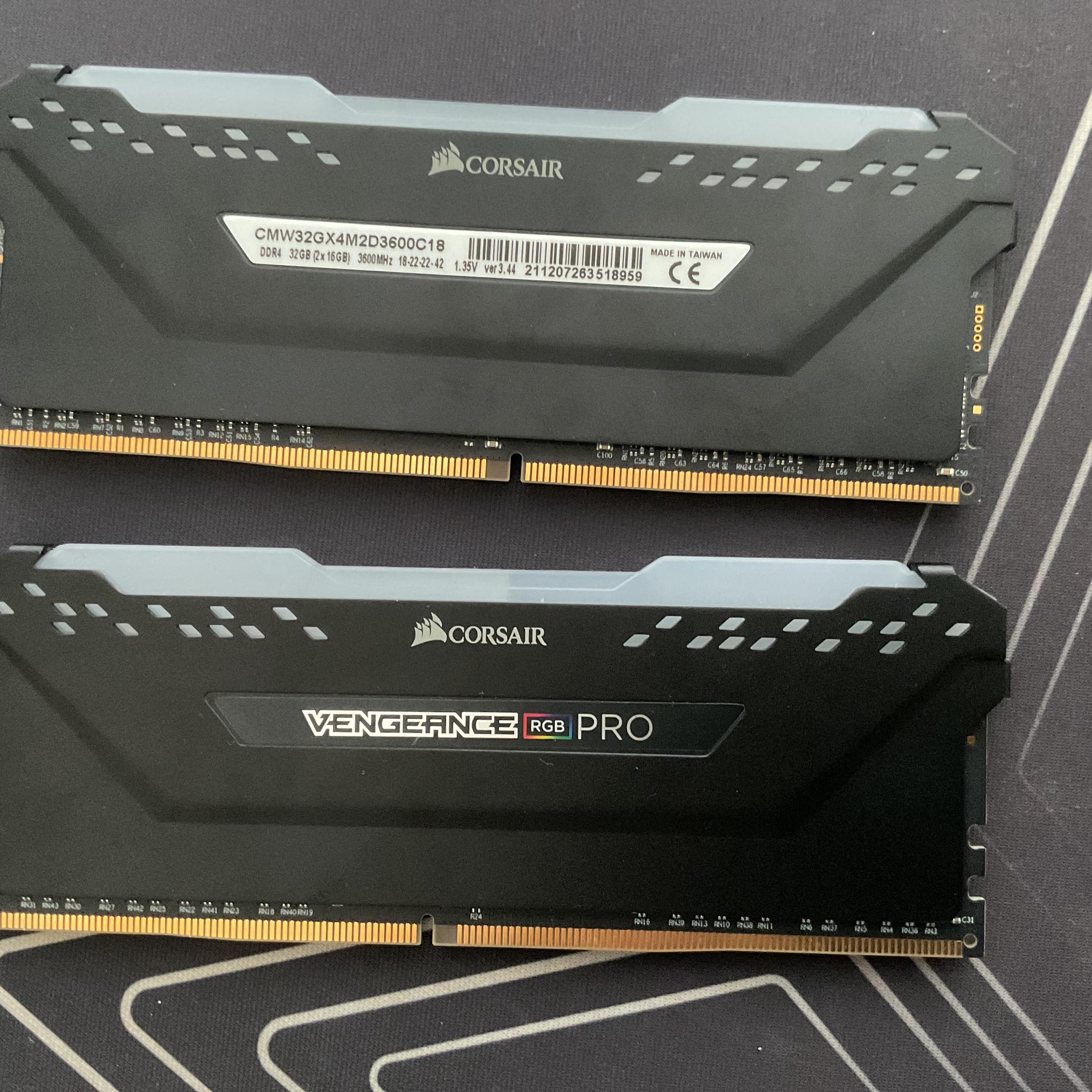 Corsair Vengeance RGB Pro 32GB DDR4-3600MHZ CL 18