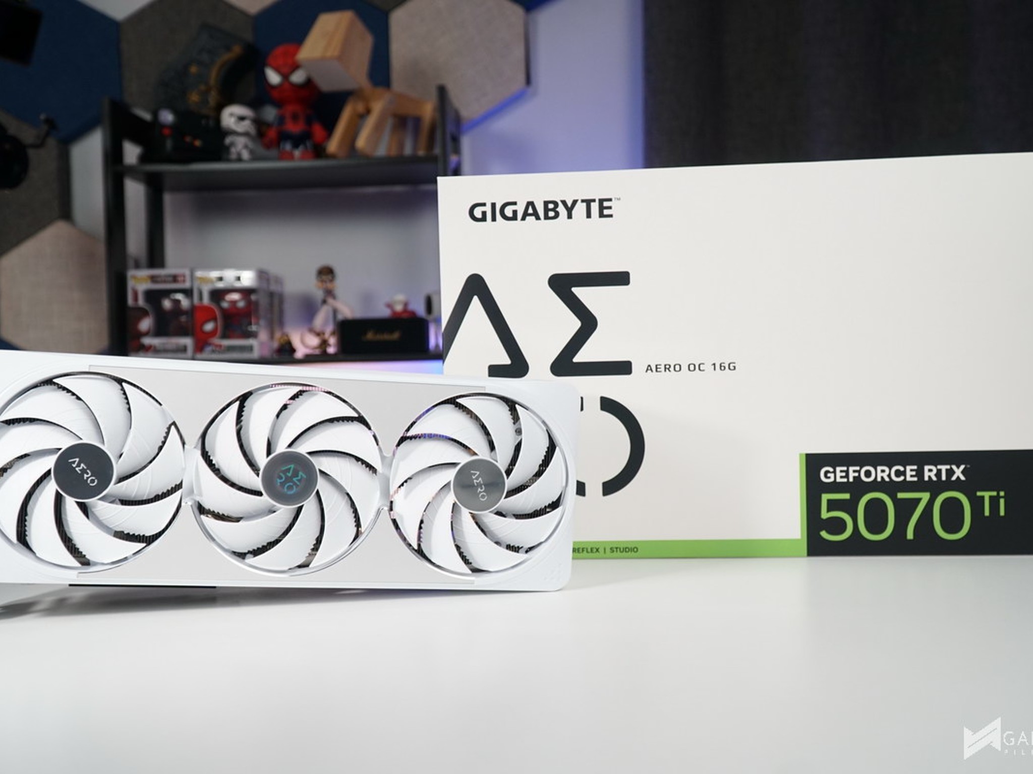 GIGABYTE - NVIDIA GeForce RTX 5070 Ti AERO OC 16G GDDR7 PCI Express 5.0 - White
