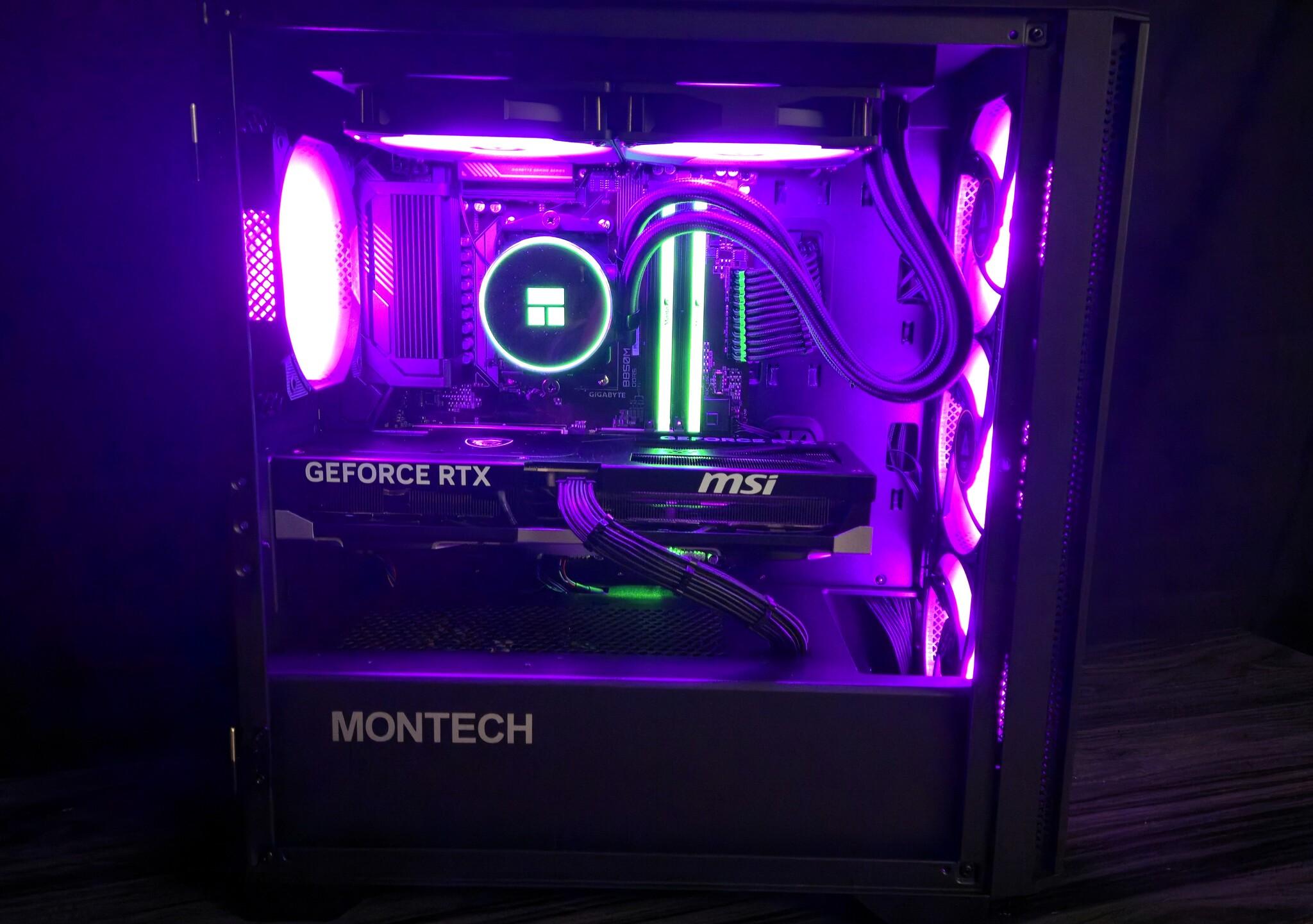 RTX 5070 Ti - 9850X3D - 32GB DDR5 6400 CL32 - 2TB Crucial NVMe