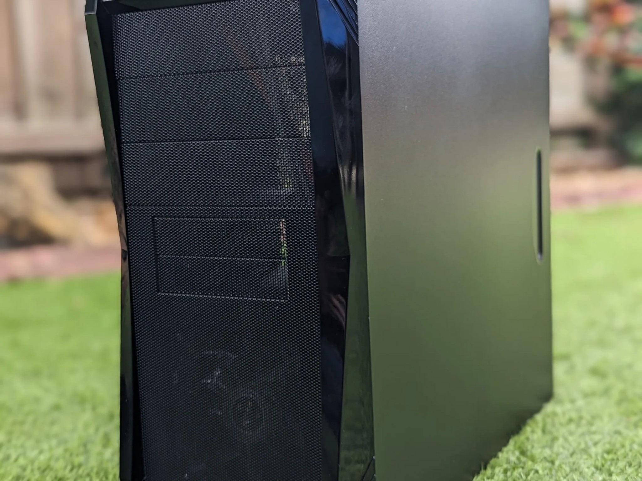 The Modest Esports rig i7 6700K 64GB RAM RX 580 128GB SSD 1TB HDD