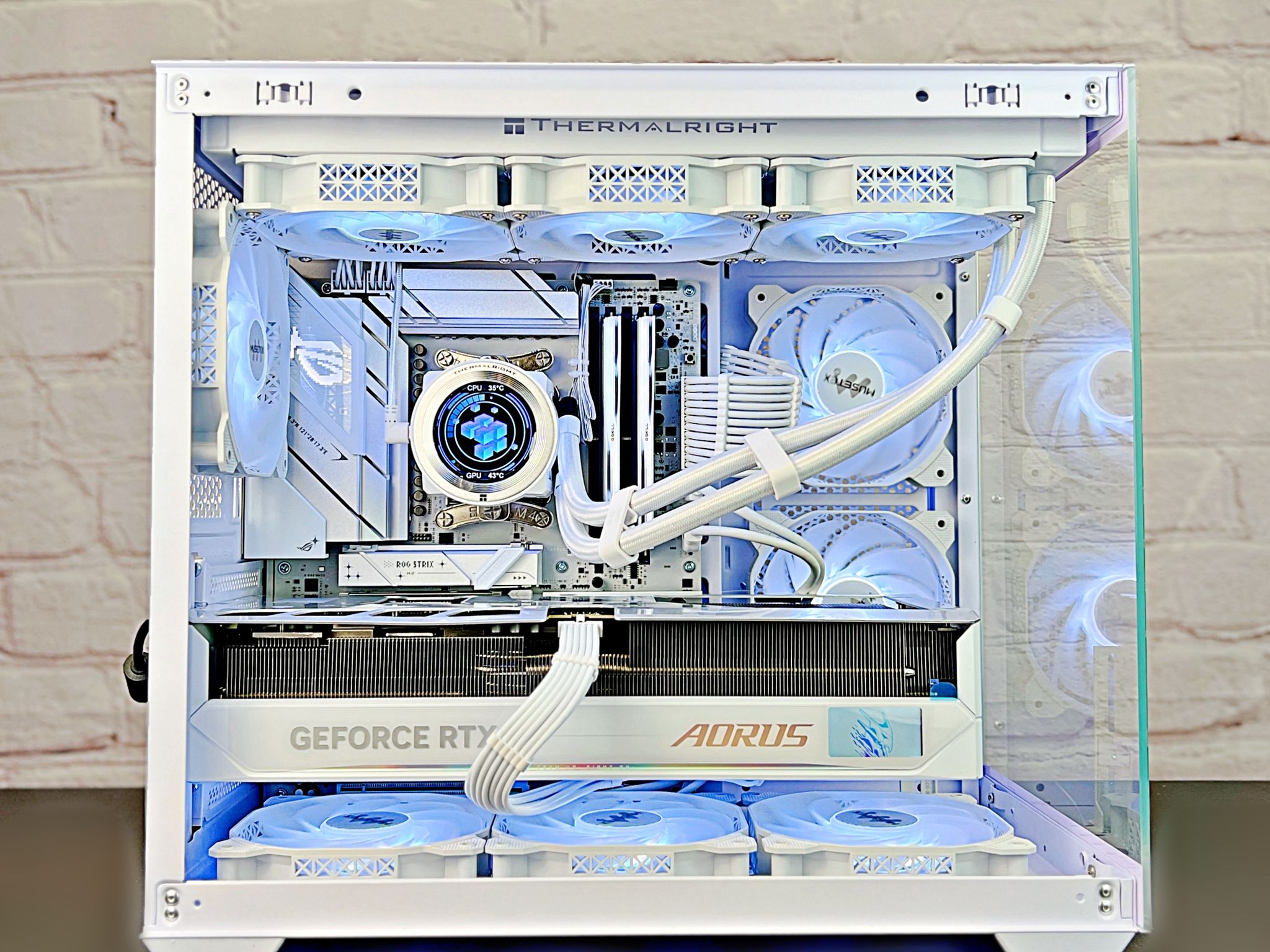 5080 AORUS MASTER ICE 9800X3D 32GB DDR5 2TB M.2 WIFI 7 Win 11 Pro
