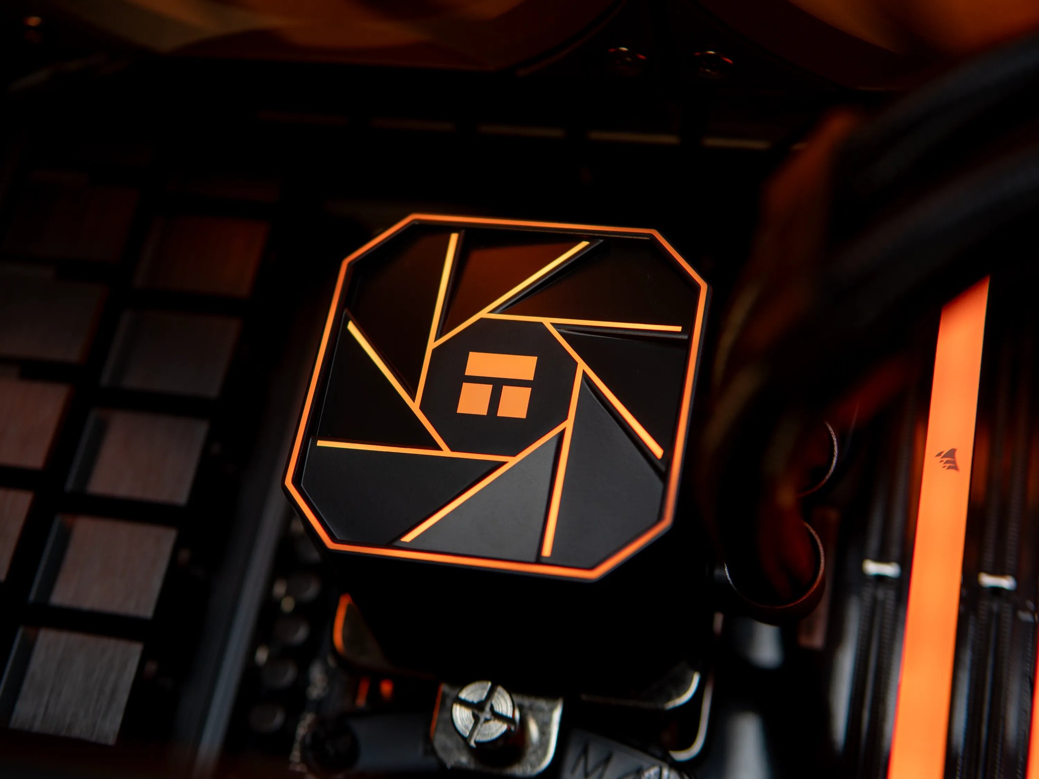 🔥RX 7900XTX+ Ryzen 7 7800X3D | 32GB DDR5 | 2 TB SSD | Wifi 6 & Bluetooth🔥