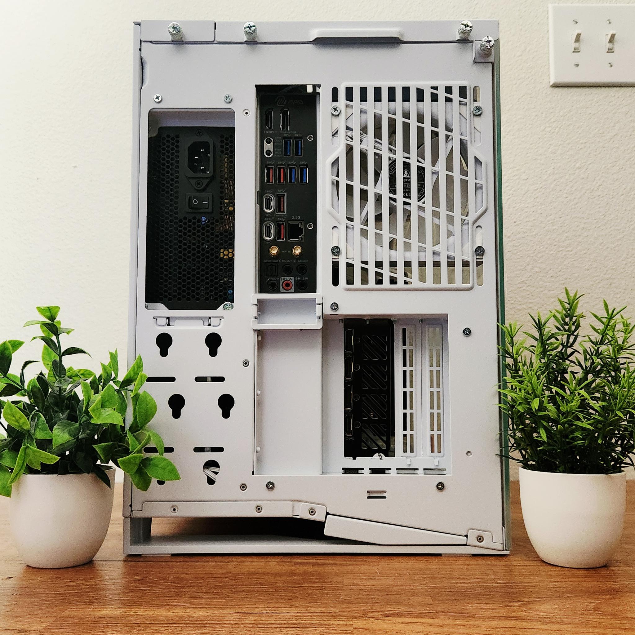 I9 13900K | RTX 4070 Ti SUPER | 32GB RAM | 4TB NVMe / SSD | WiFI + BT | WINDOWS 11 PRO