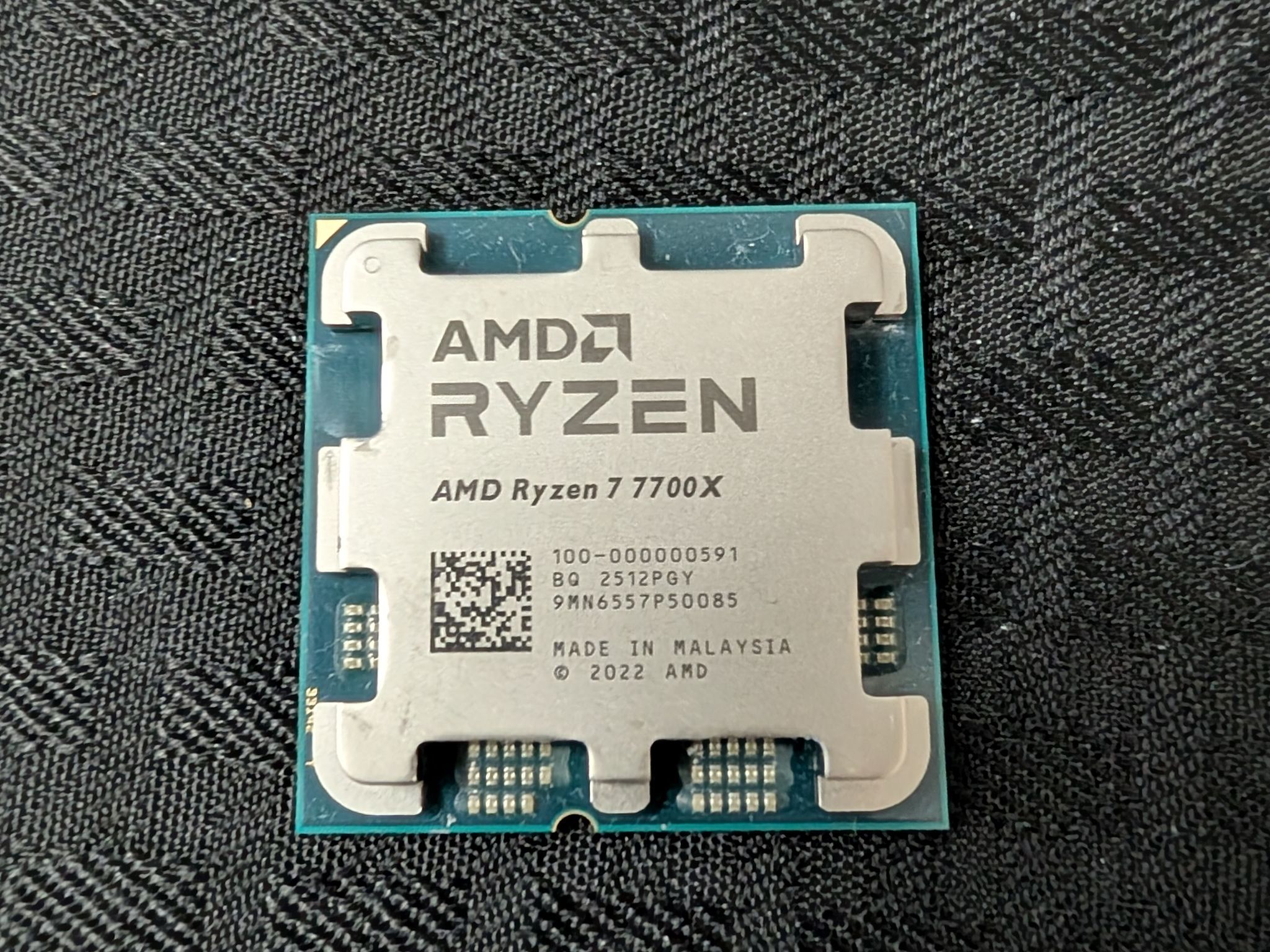 AMD Ryzen 7 7700X