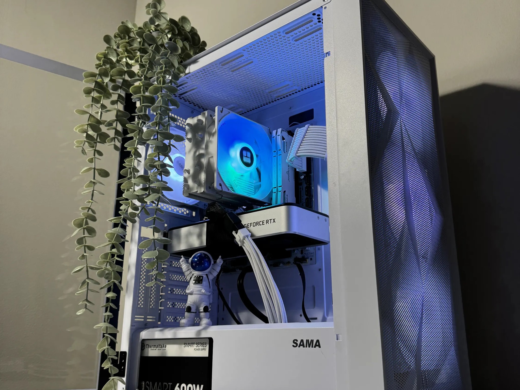 ✨Whiteout ✨ R5-5600X| RTX 3060Ti FE| 16GB DDR4 | 512GB NVMe