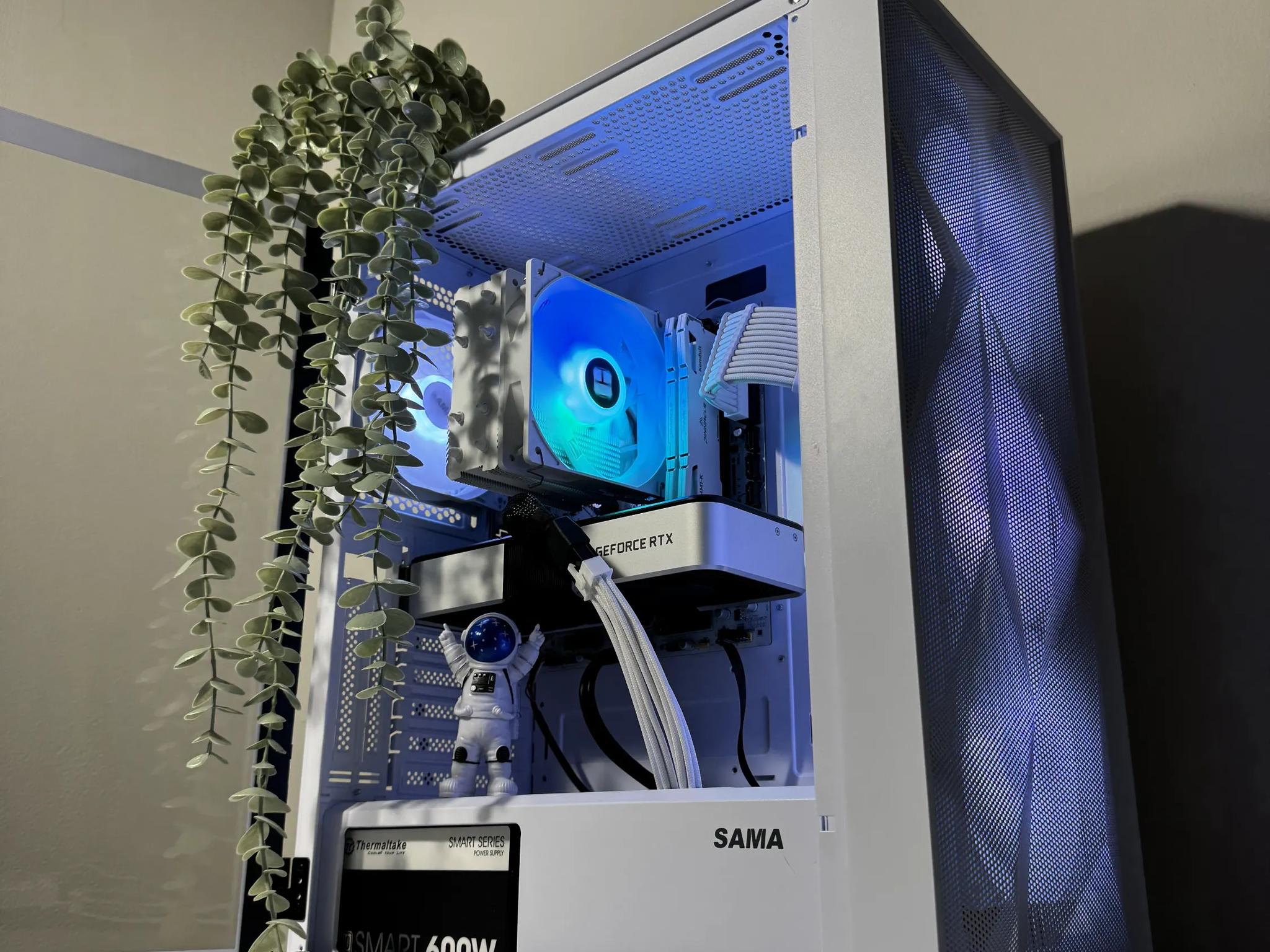 ✨Whiteout ✨ R5-5600X| RTX 3060Ti FE| 16GB DDR4 | 512GB NVMe