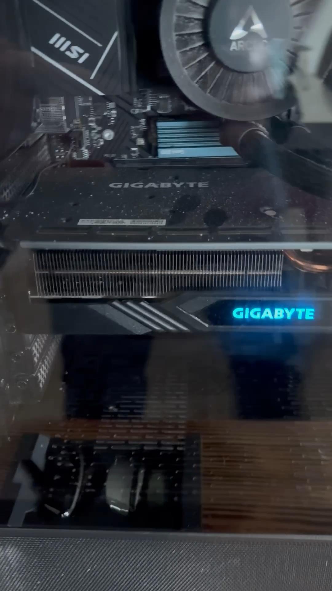 Gigabyte 7800 XT