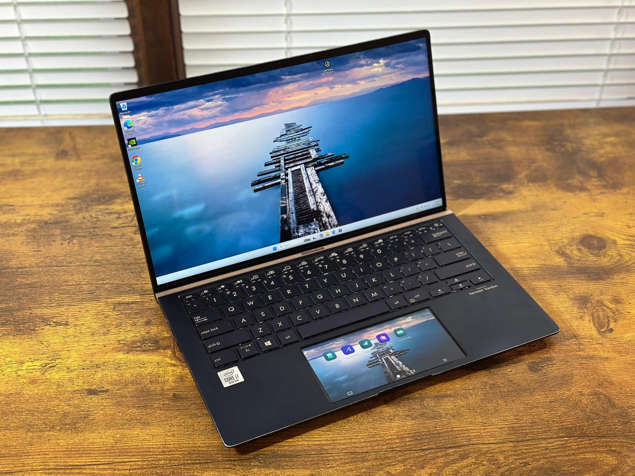 Asus UX434F | Intel i7 10105U | NVIDIA MX250 2GB | 16GB DDR4 | 500GB NVME | Windows 11 | 14" Laptop