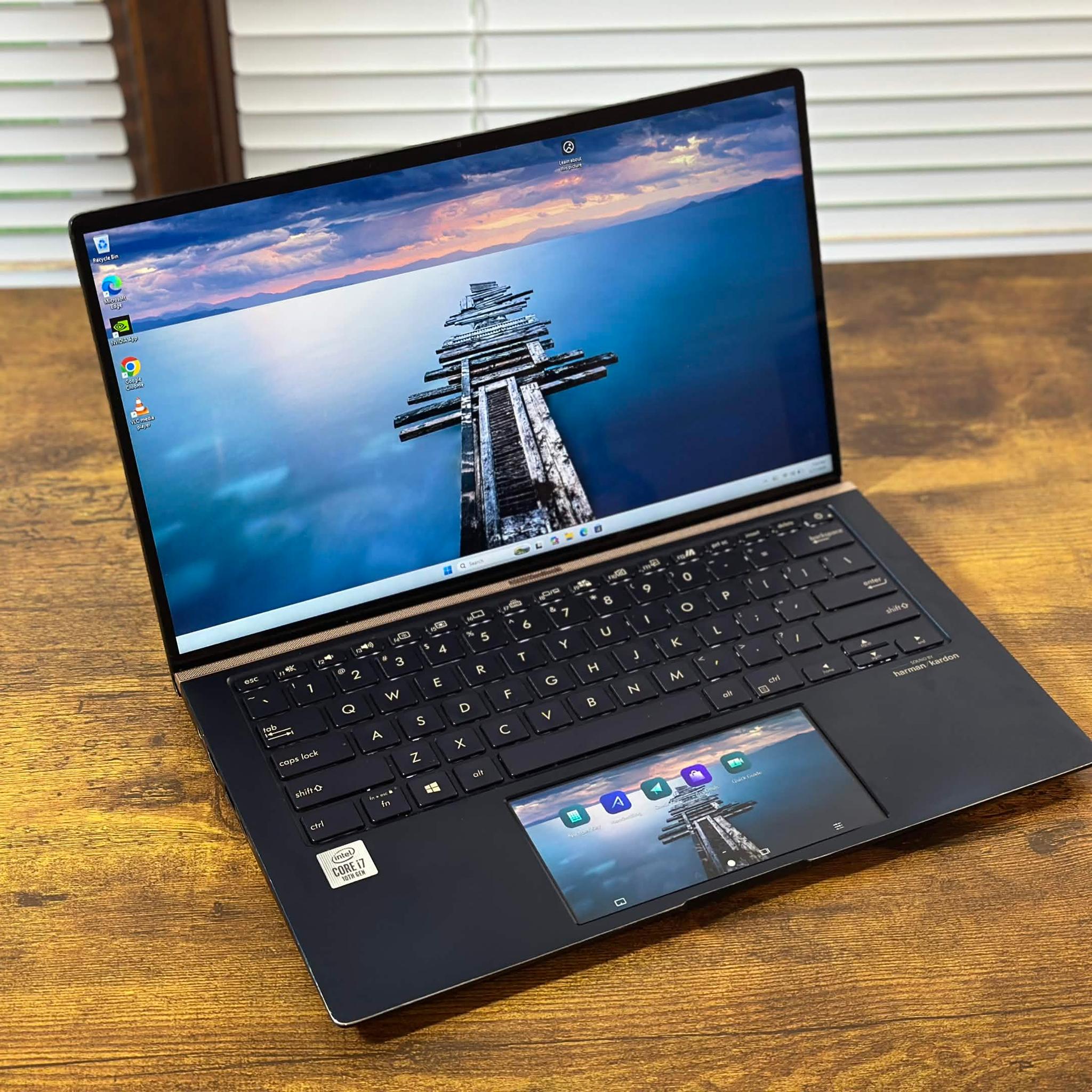 Asus UX434F | Intel i7 10105U | NVIDIA MX250 2GB | 16GB DDR4 | 500GB NVME | Windows 11 | 14" Laptop