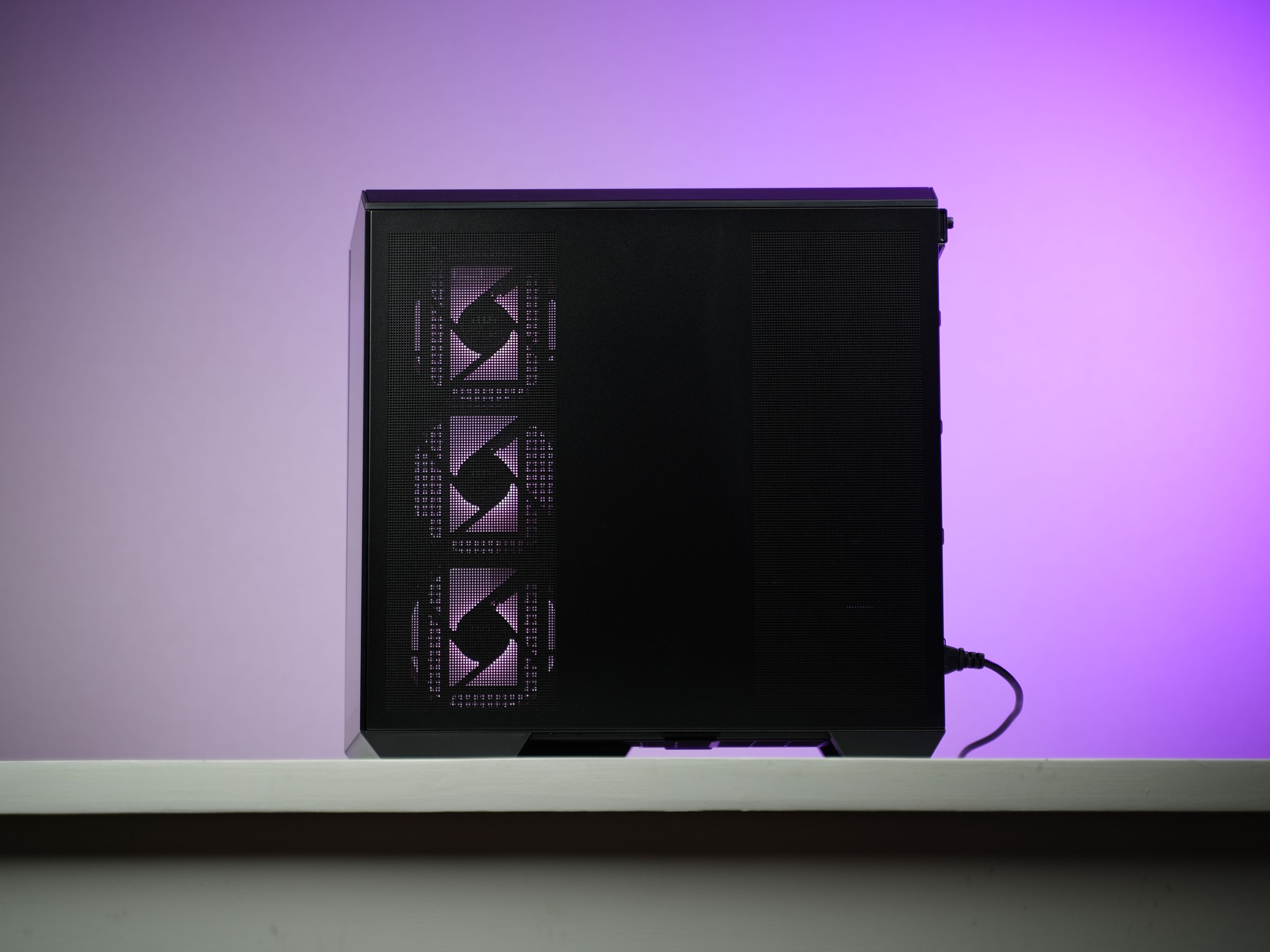 “NOIRGBFORM” RTX  4080 Ryzen 7 7700 32GB 2TB Windows 11 Workstation Gaming PC