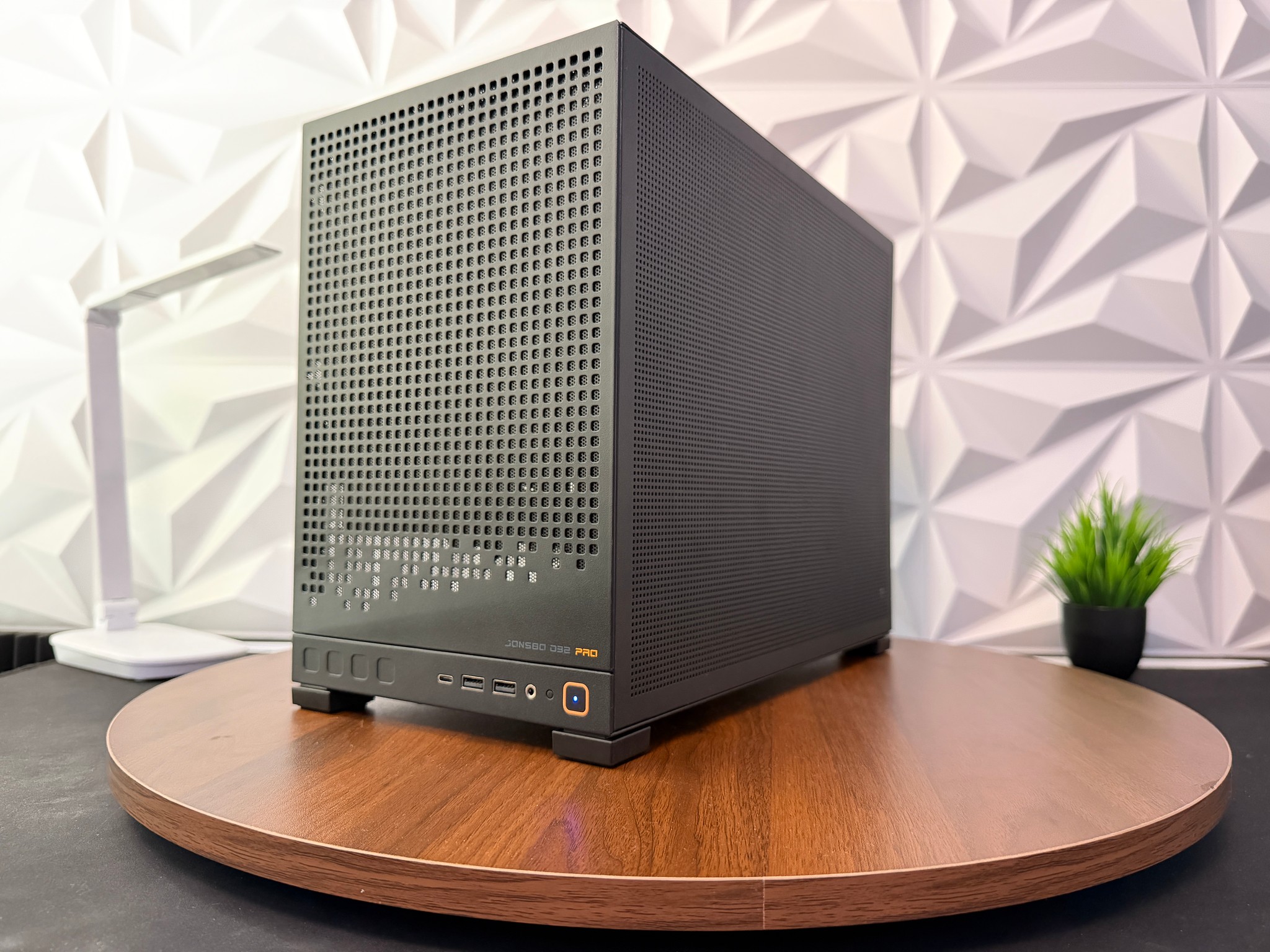 KAIROS⏳ | RTX 5070 FE + Ryzen 7 7800X3D + 32GB Ram 6000Mhz CL-28 + 1Tb Nvme ssd