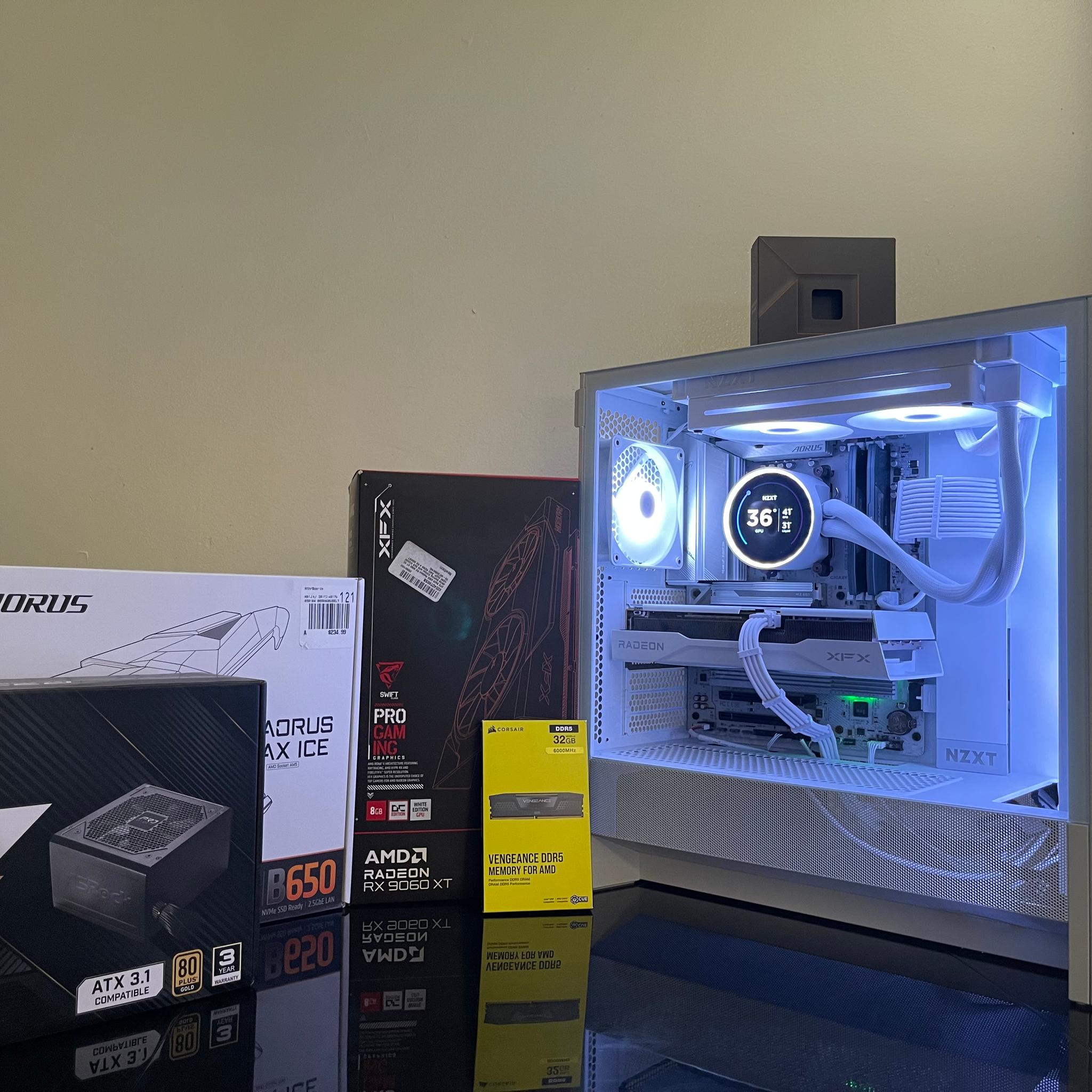 ❄️🌟ALL NEW! AM5 White PC / RX 9060 XT/ Ryzen 7 7700x/ 32GB DDR5/ 1TB gen4.🌟❄️