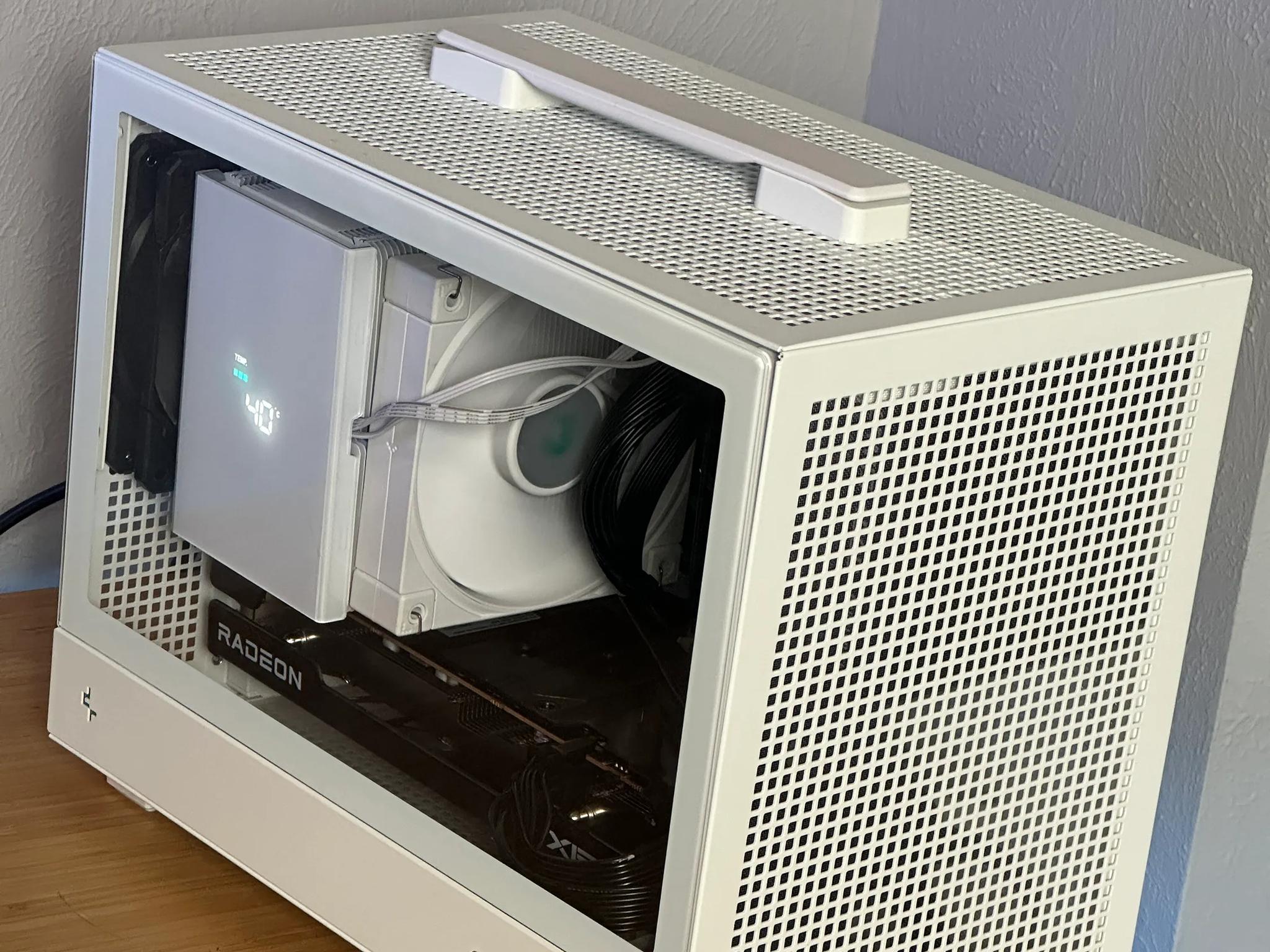 Powerful ITX Small Form Factor Gaming PC - 6650XT + 12100F