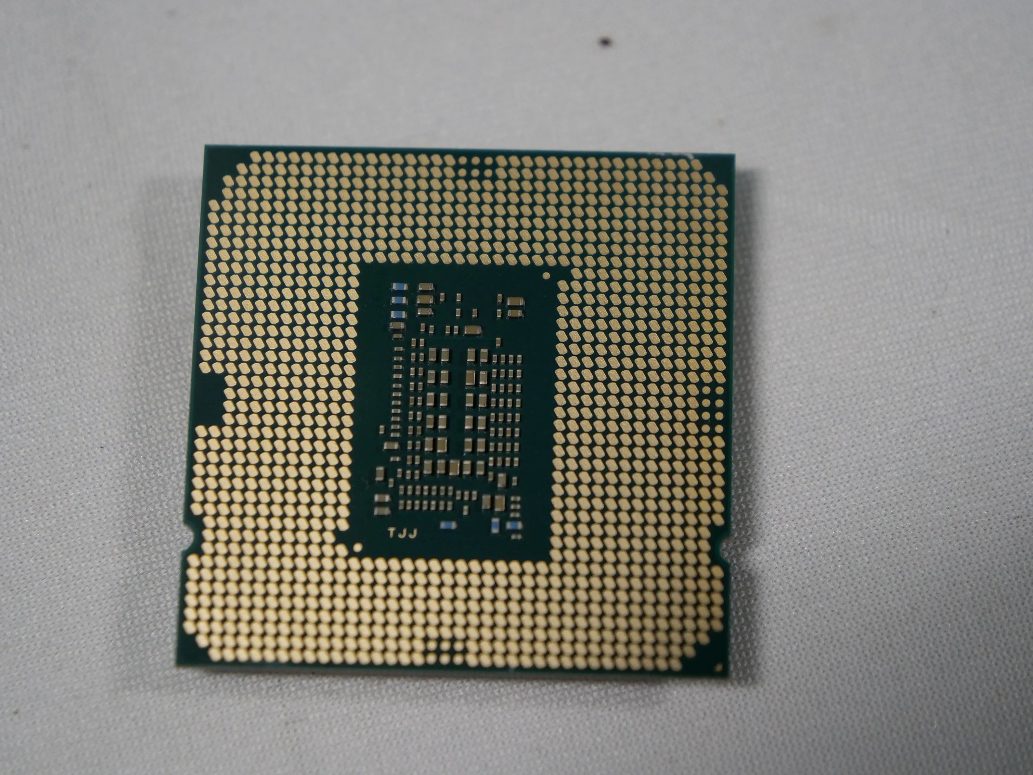 i5-10505  @ 3.2 ghz. Free Ship!
