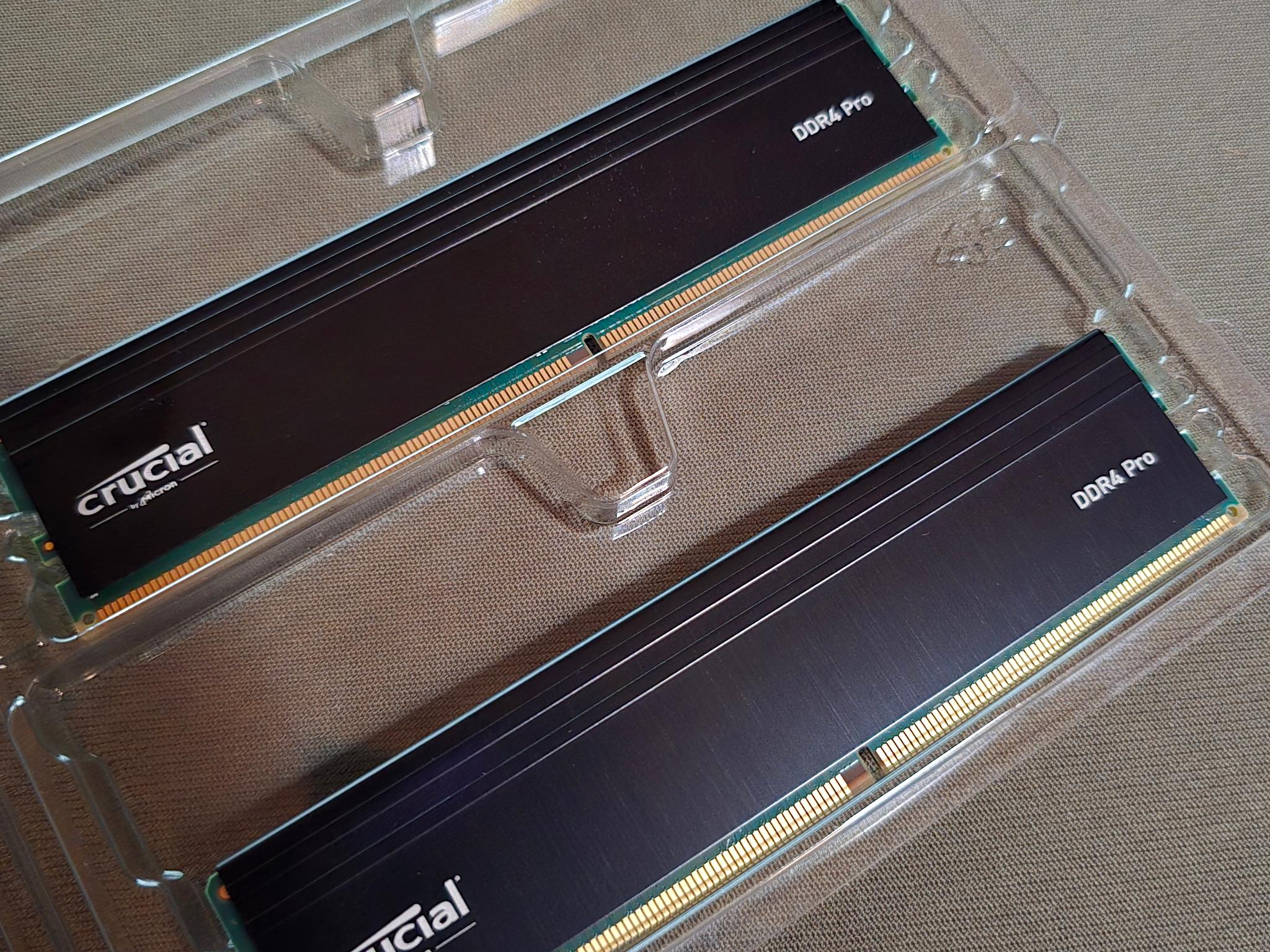 Crucial Pro 32GB DDR4 RAM Kit (2x16GB) High-Performance 3200MHz CL22