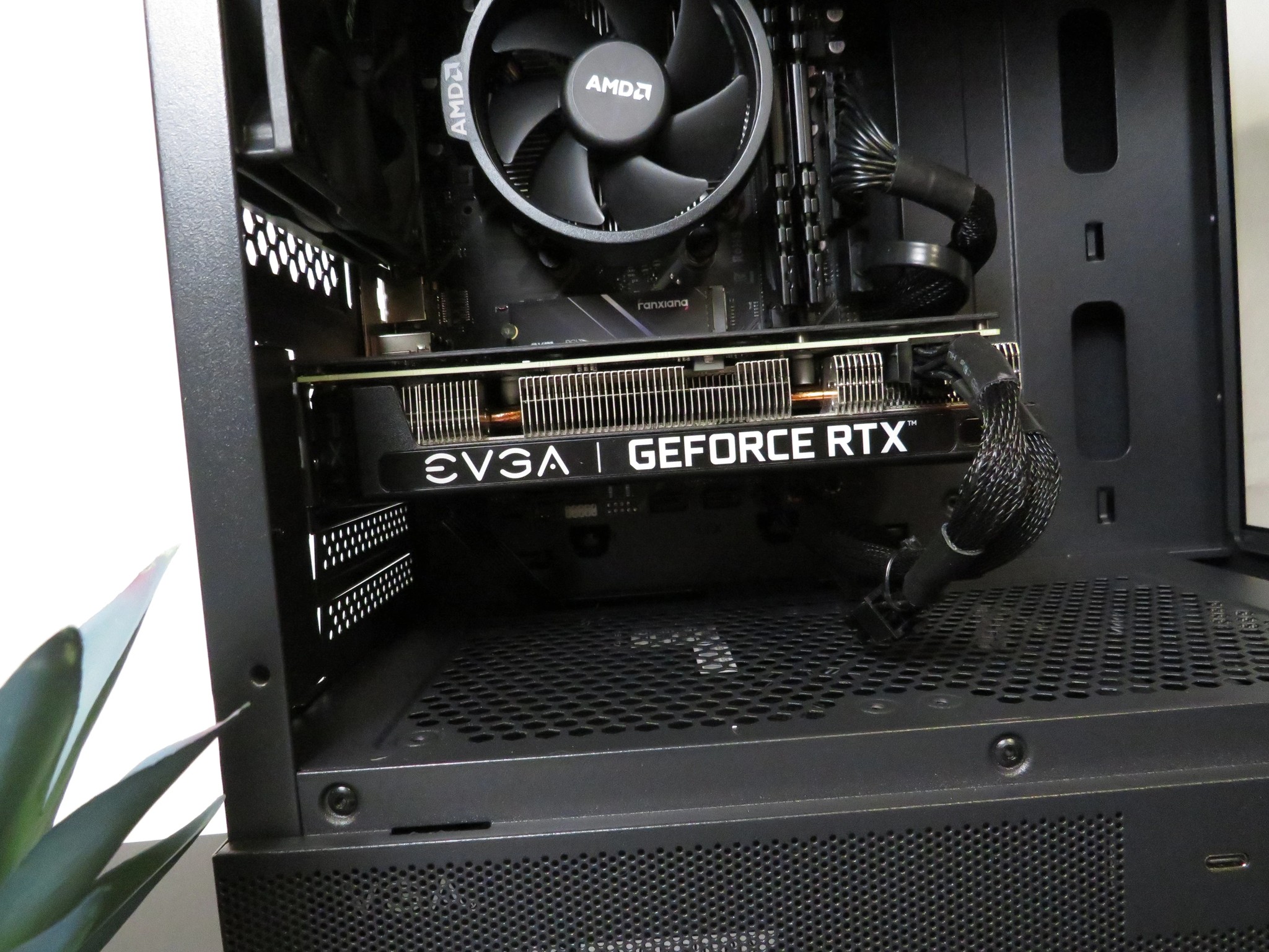 Budget starter gamer: Ryzen 5 2600 + EVGA RTX 3050 8 GB + 16 GB RAM + 1 TB NVME