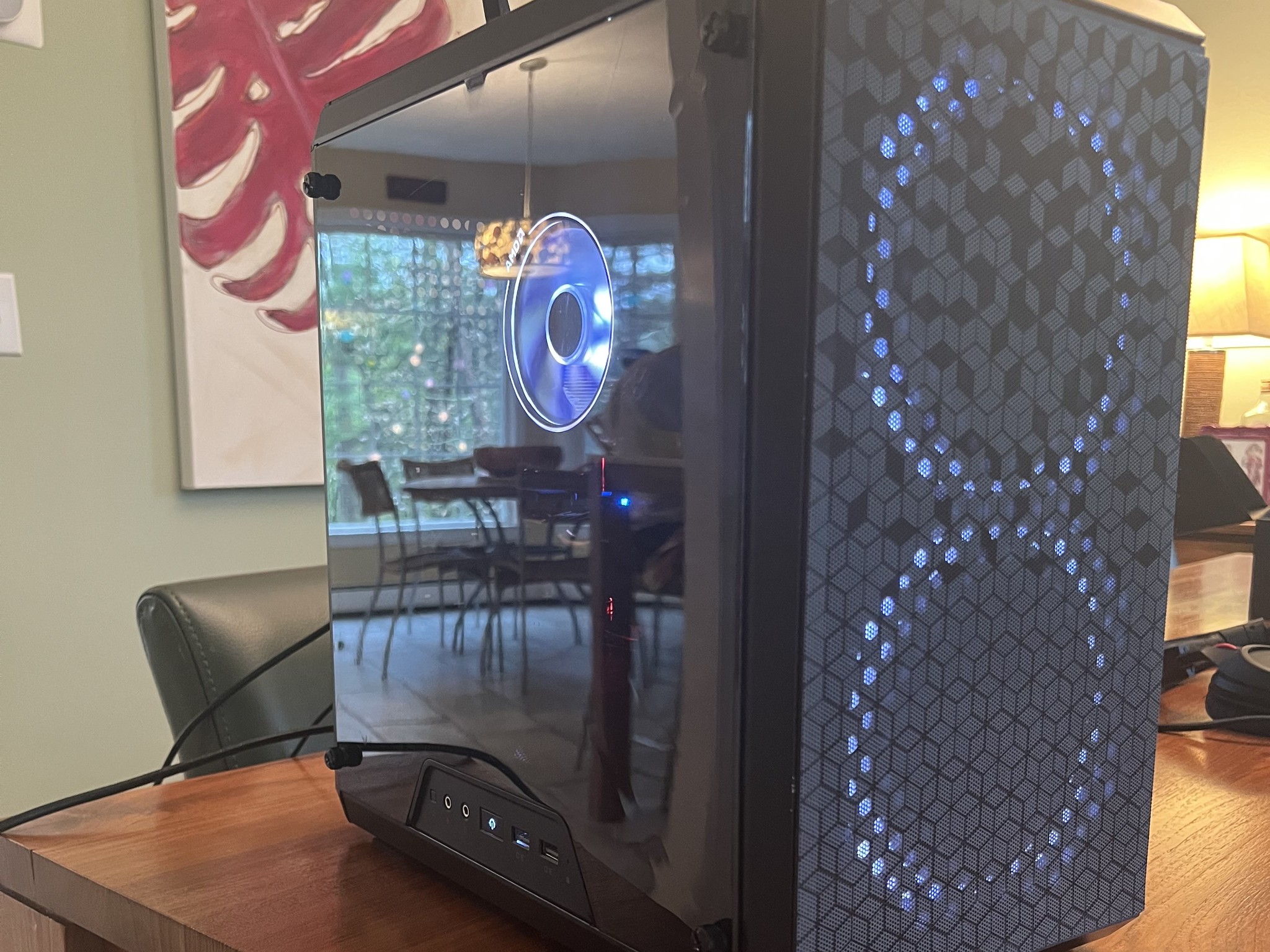 RX 580 8GB | Ryzen 7 2700x | 1 TB NVMe SSD - Used Gaming PC