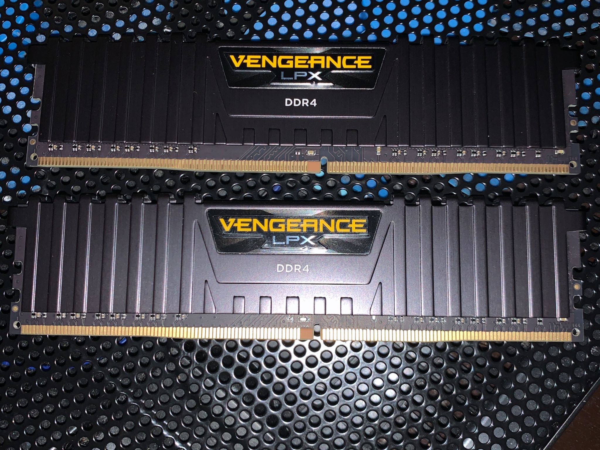 Corsair Vengeance LPX DDR4 Ram 16gb(2x8gb) 3200 MHZ RAM