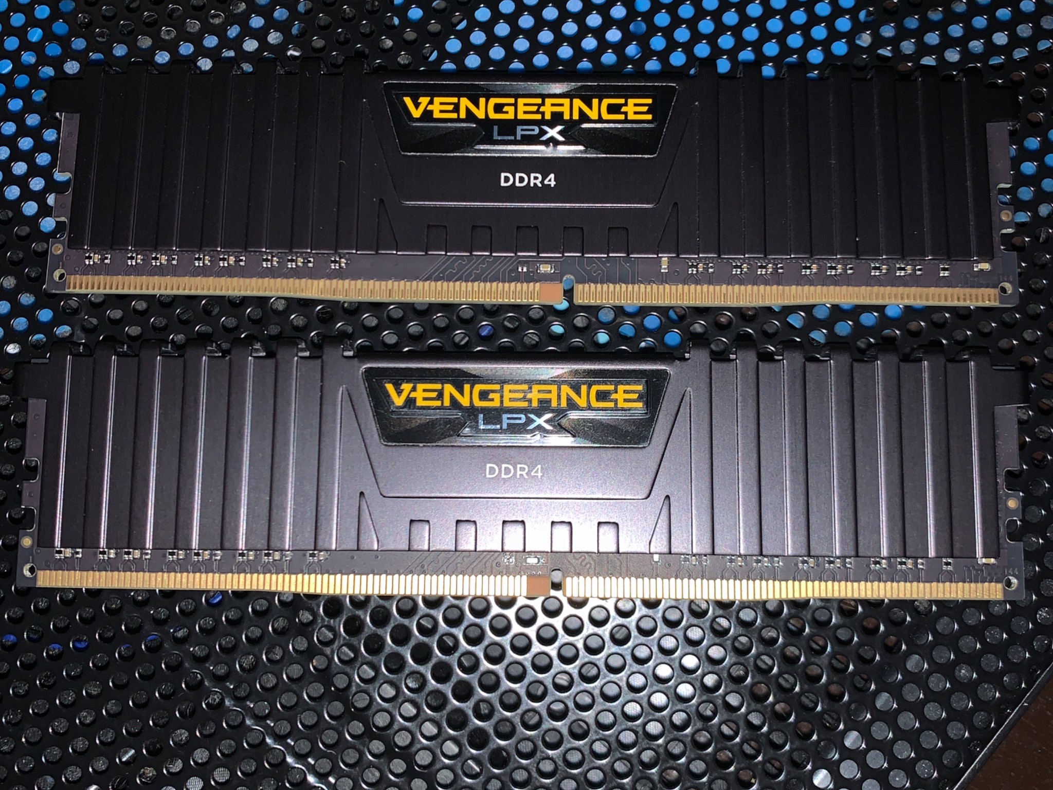 Corsair Vengeance LPX DDR4 Ram 16gb(2x8gb) 3200 MHZ RAM