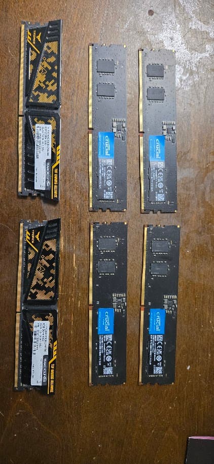 Crucial 32GB (4×8GB) DDR5-4800 + T-FORCE 16GB (2×8GB) DDR4-3000 RAM