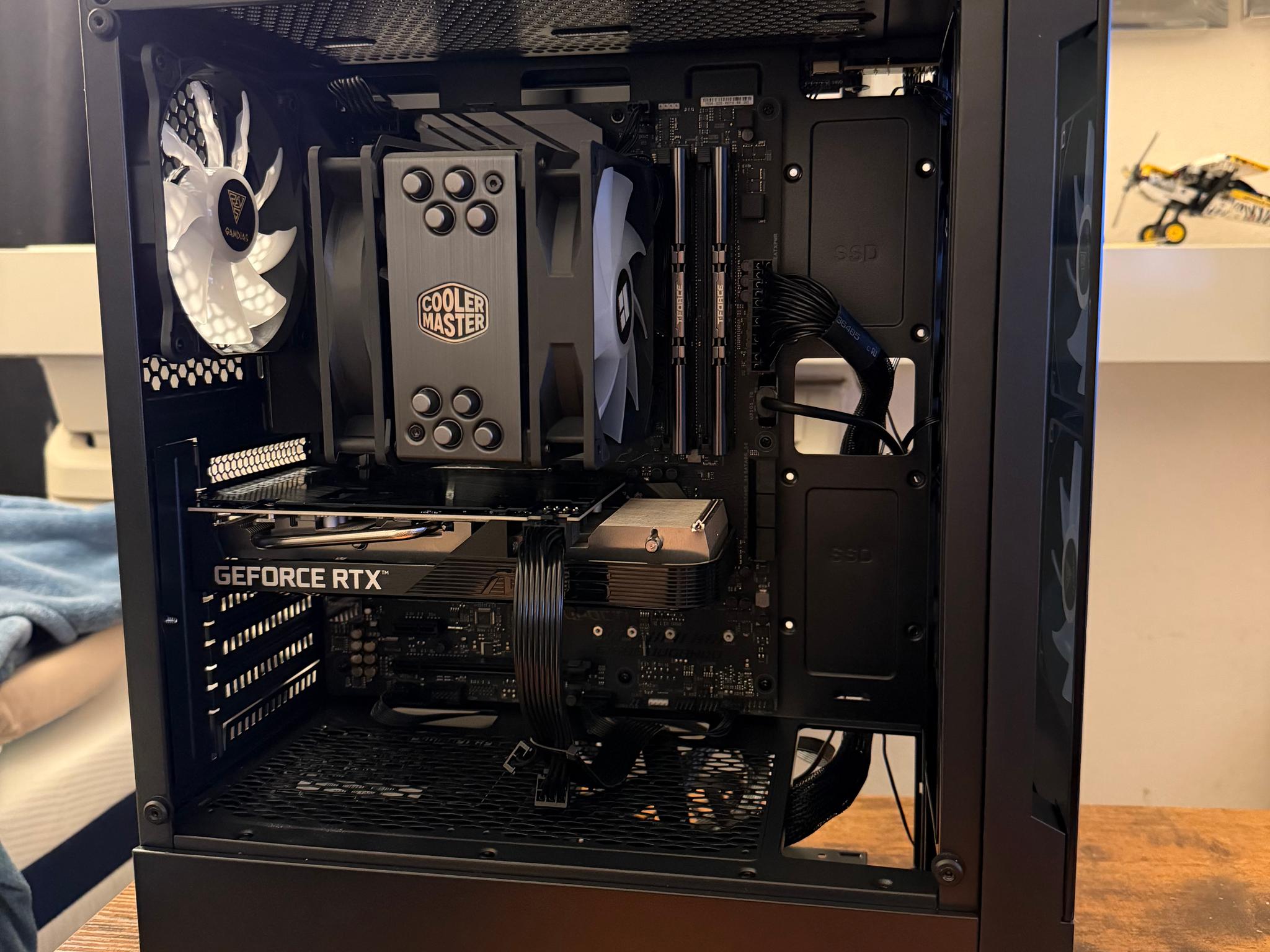 Budget Compact Gaming PC! Ryzen 5 5600x + 3070 + 32GB RAM + 512GB SSD!
