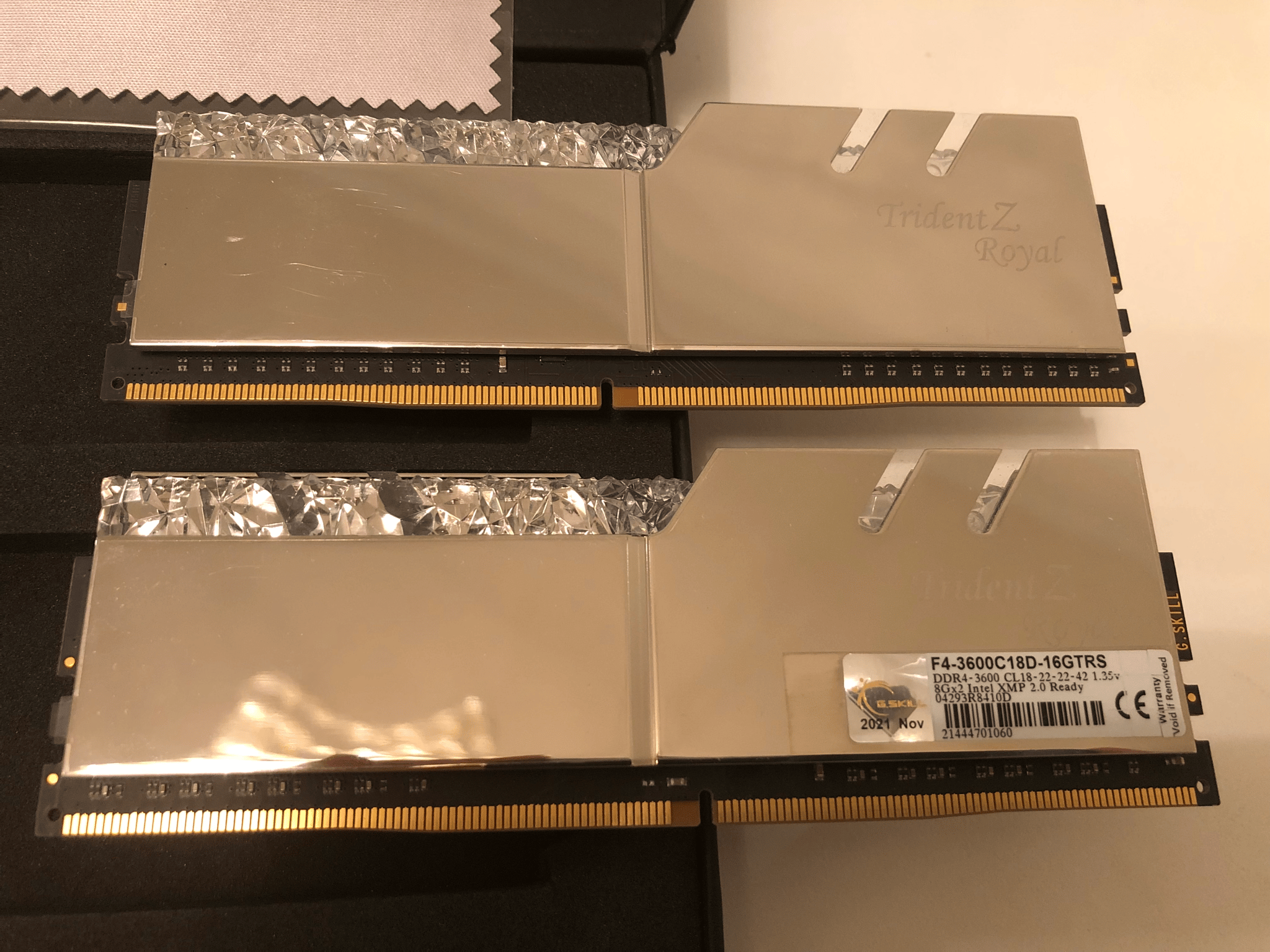 ***Like New*** G.Skill Trident Z Royal RGB 16GB (2 x 8GB) DDR4-3600 CL18 [SILVER]