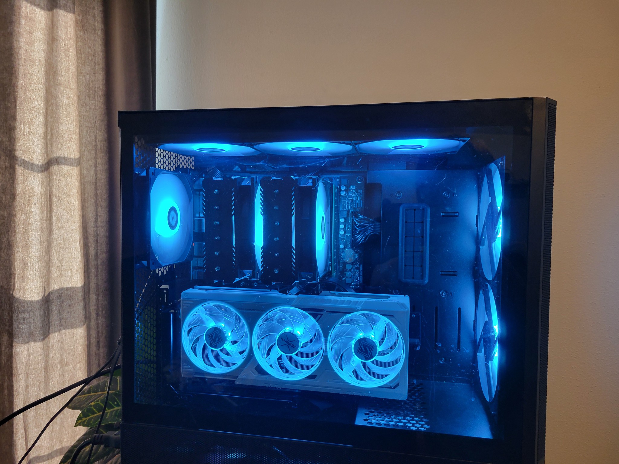 Mid tear Gaming PC! Ryzen 5 5500, Radeon RX 9060 XT!