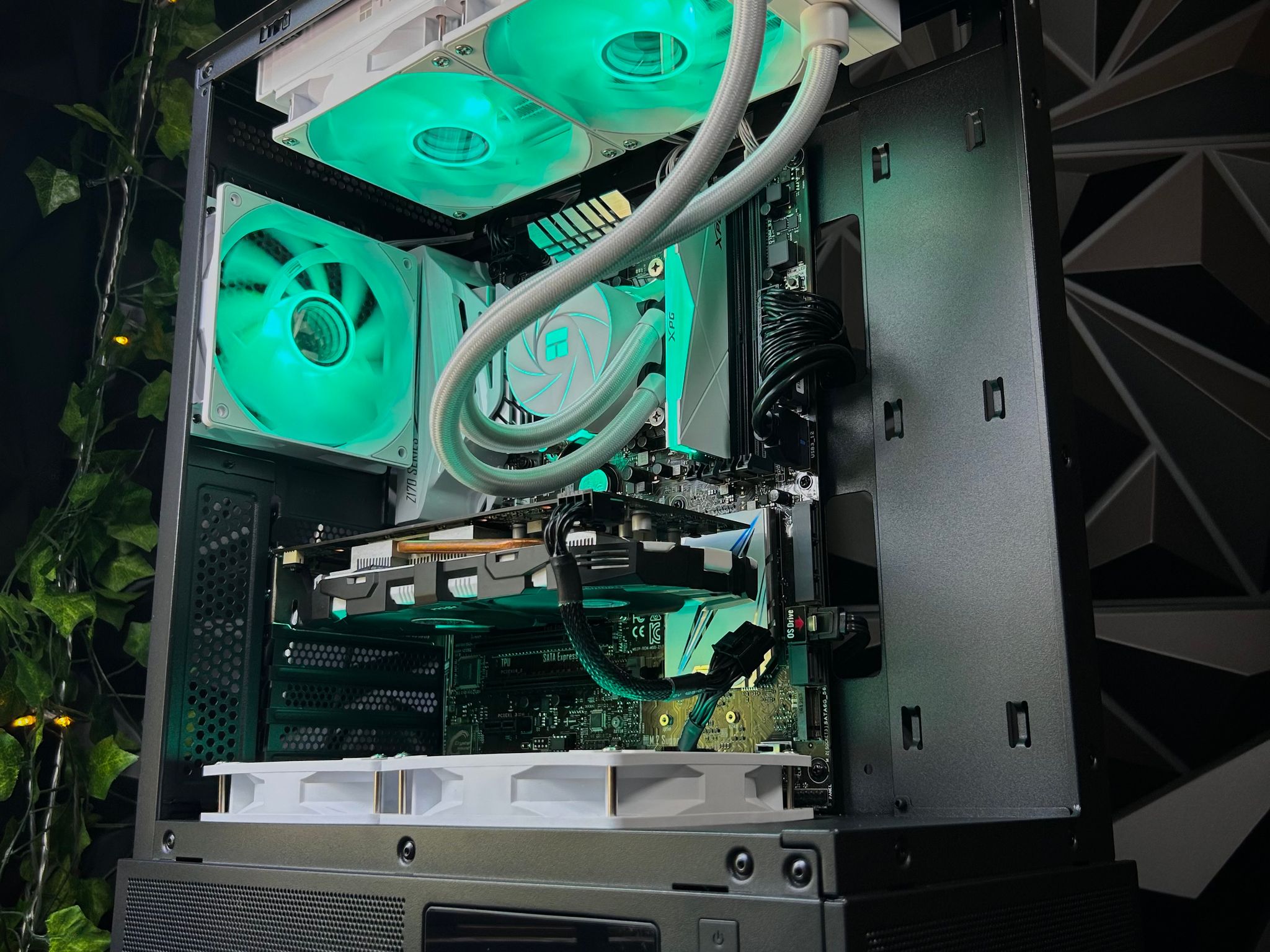 Intel i7 | GTX 1060 6GB | 16GB DDR4 | 500GB SSD | Digital Display | Water Cooled!