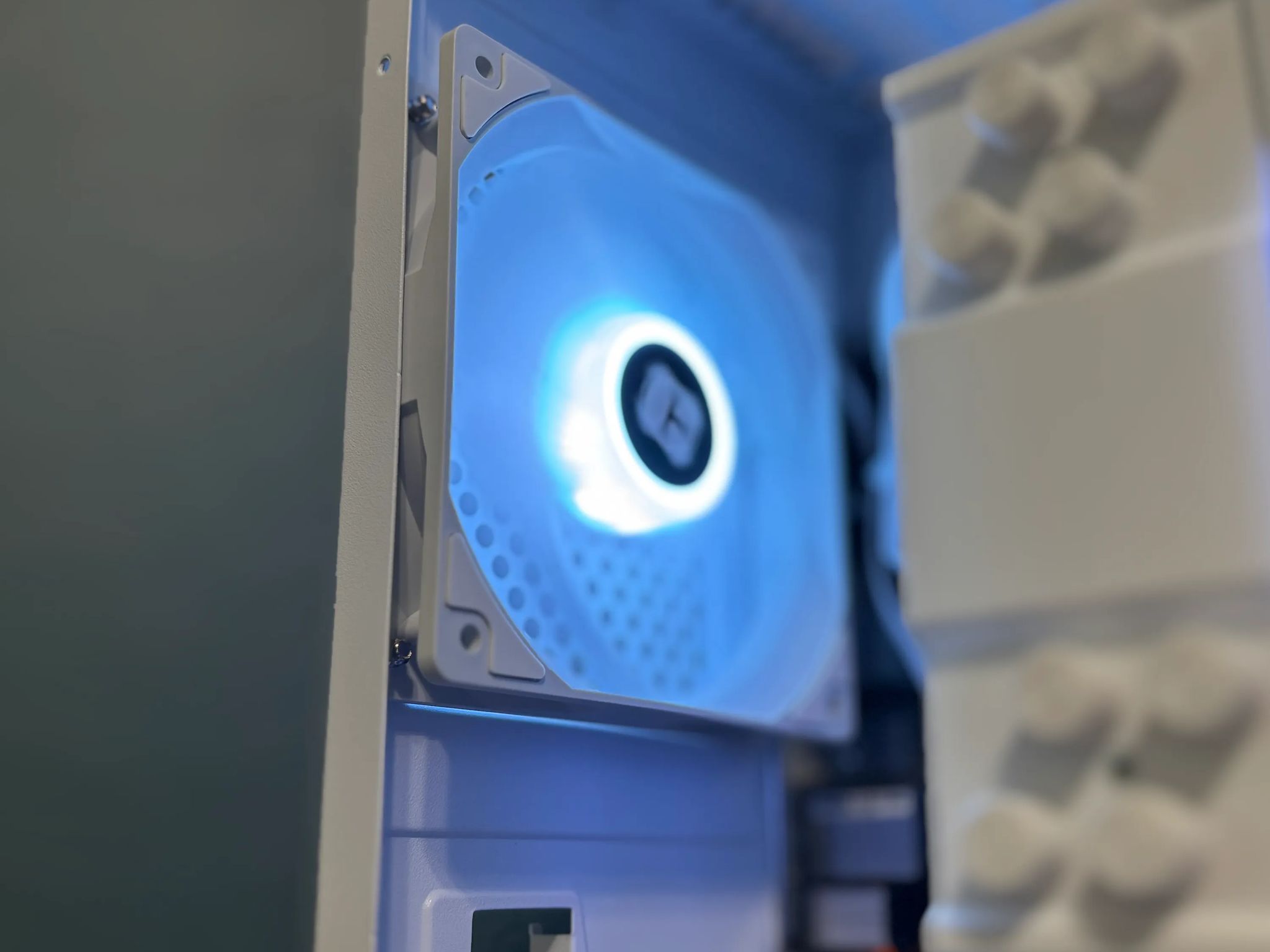 All White Custom NVIDIA Gaming PC