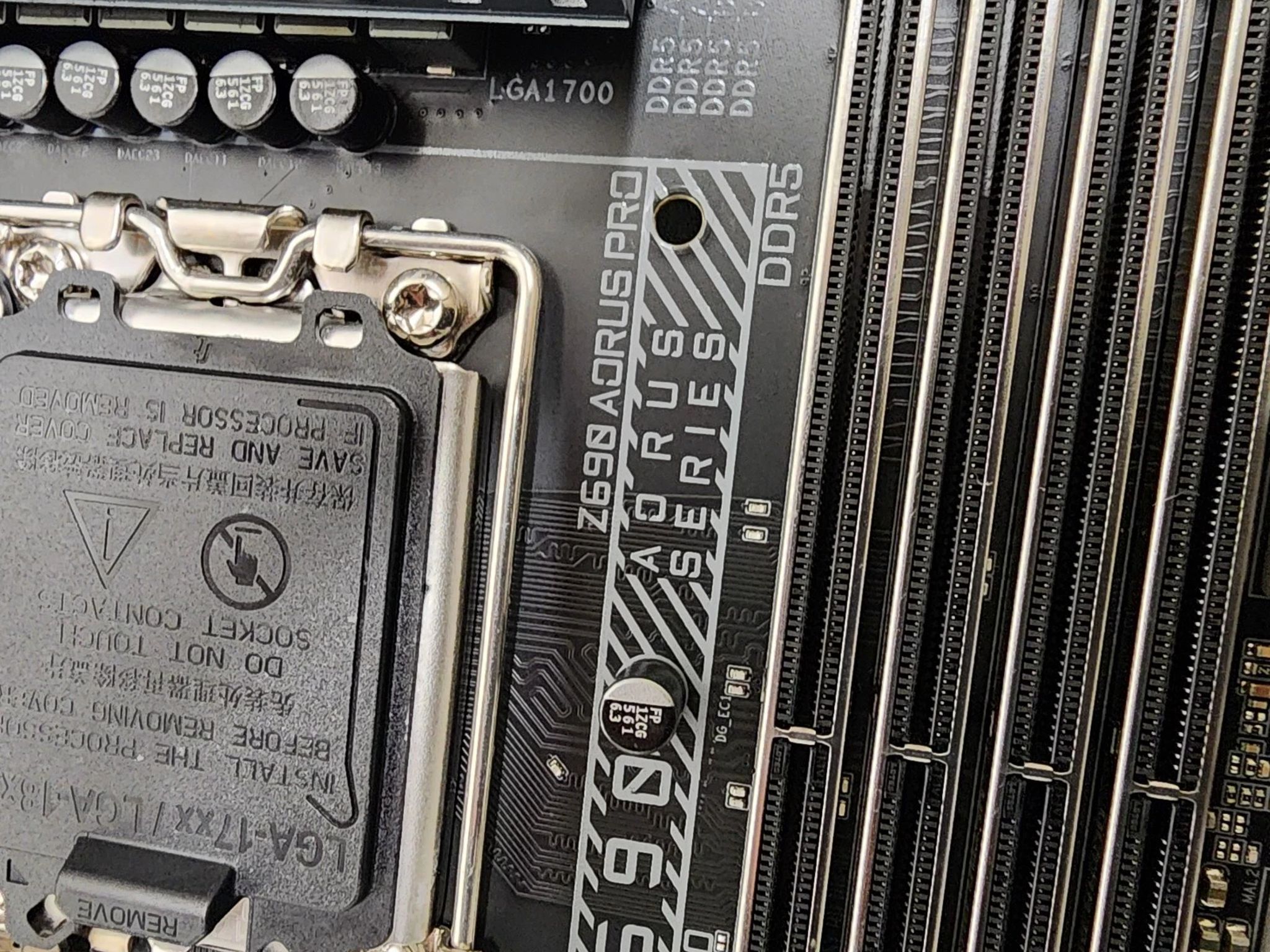UPDATED BIOS GIGABYTE Z690 AORUS PRO WIFI DDR5 LGA1700 ATX Motherboard
