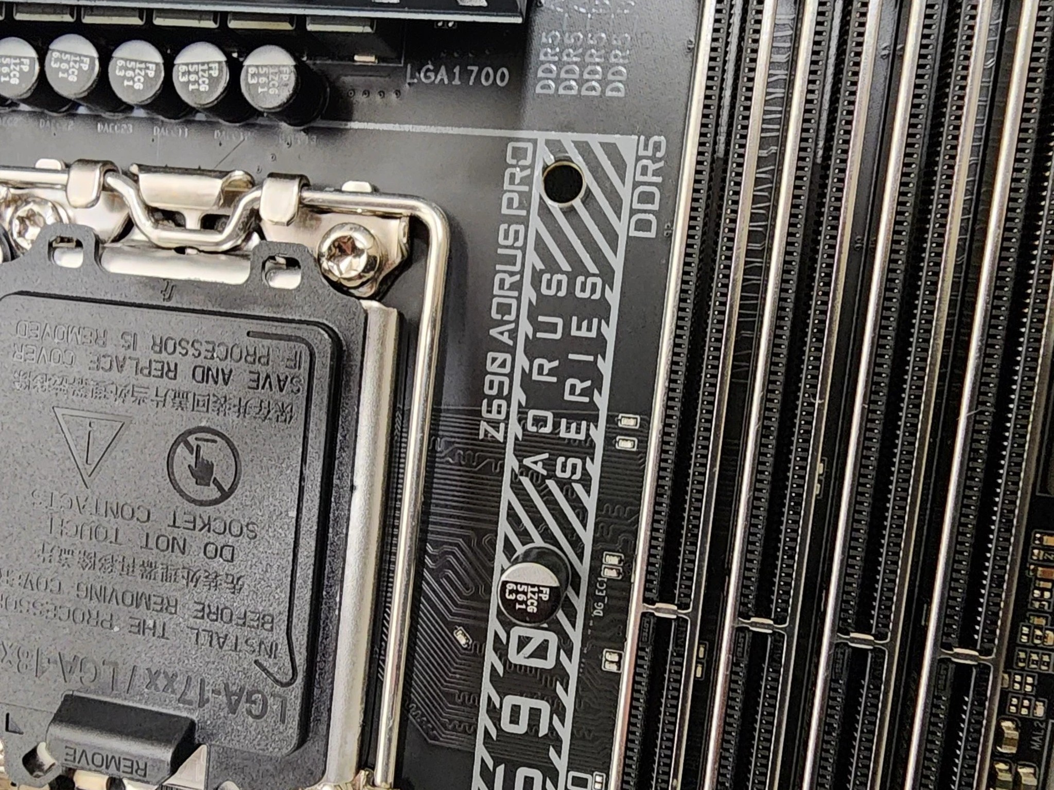 UPDATED BIOS GIGABYTE Z690 AORUS PRO WIFI DDR5 LGA1700 ATX Motherboard