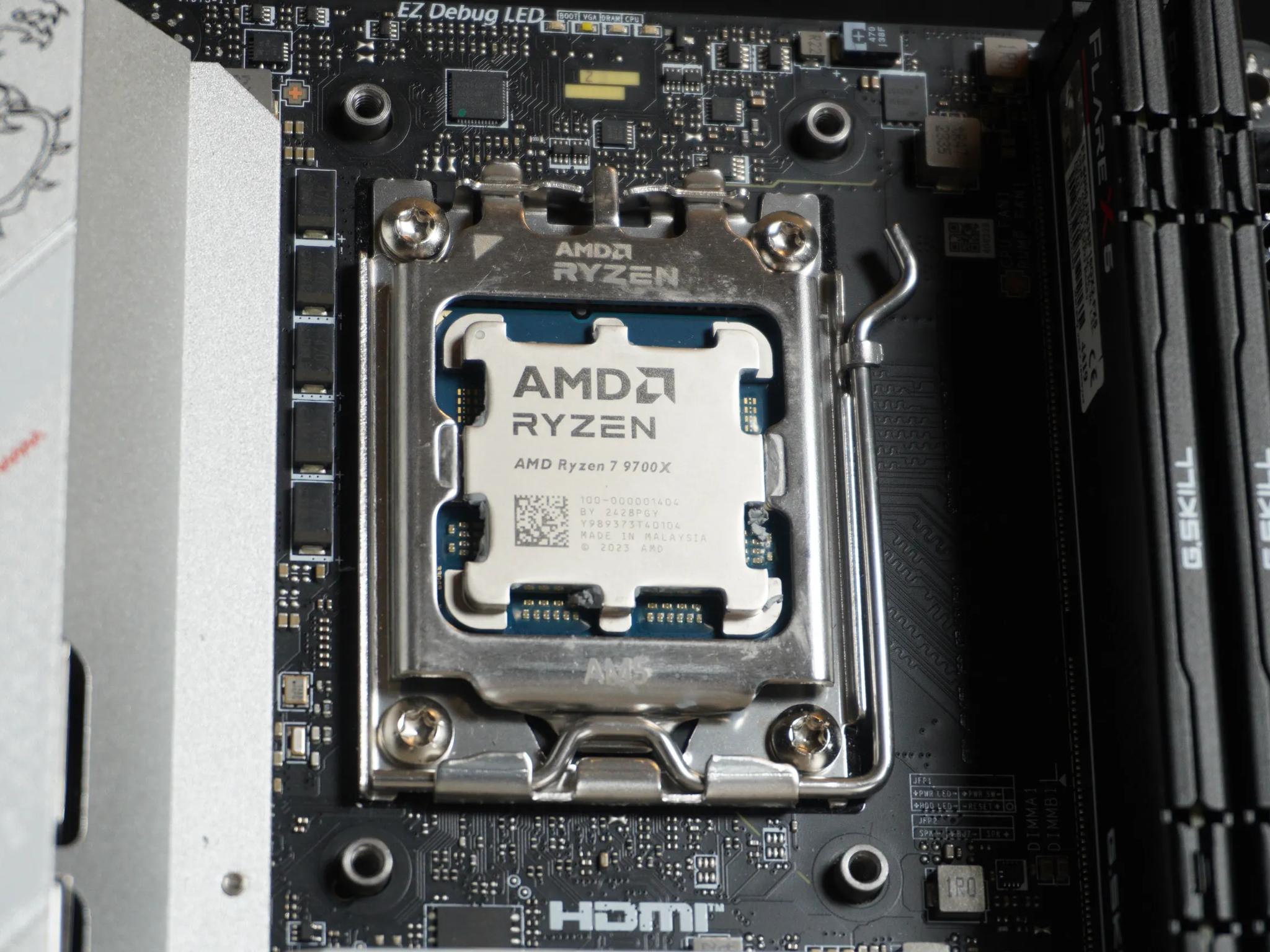 MSI b650i Edge | AMD R7 9700x