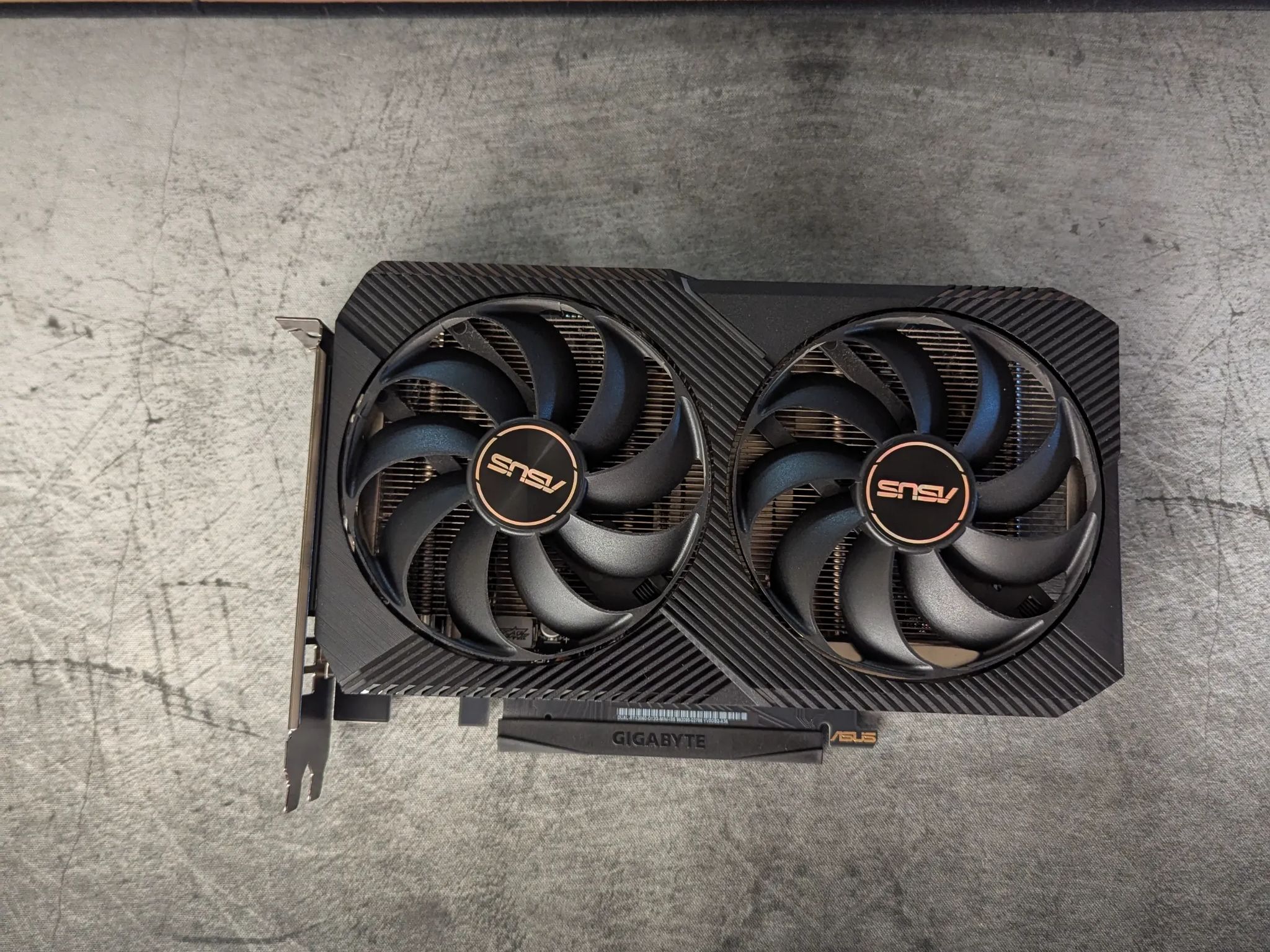 ❄️ ASUS Dual RTX 3060 12GB – Sleek, Compact, and 1080p/1440p Ready 🎮🔹