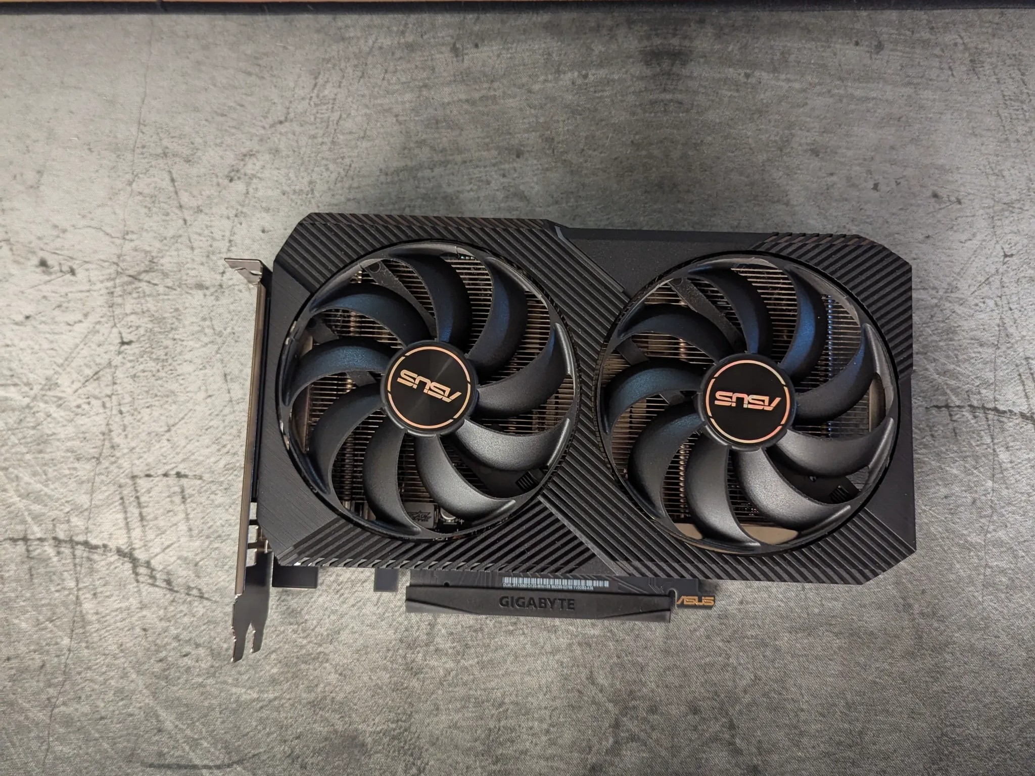 ❄️ ASUS Dual RTX 3060 12GB – Sleek, Compact, and 1080p/1440p Ready 🎮🔹