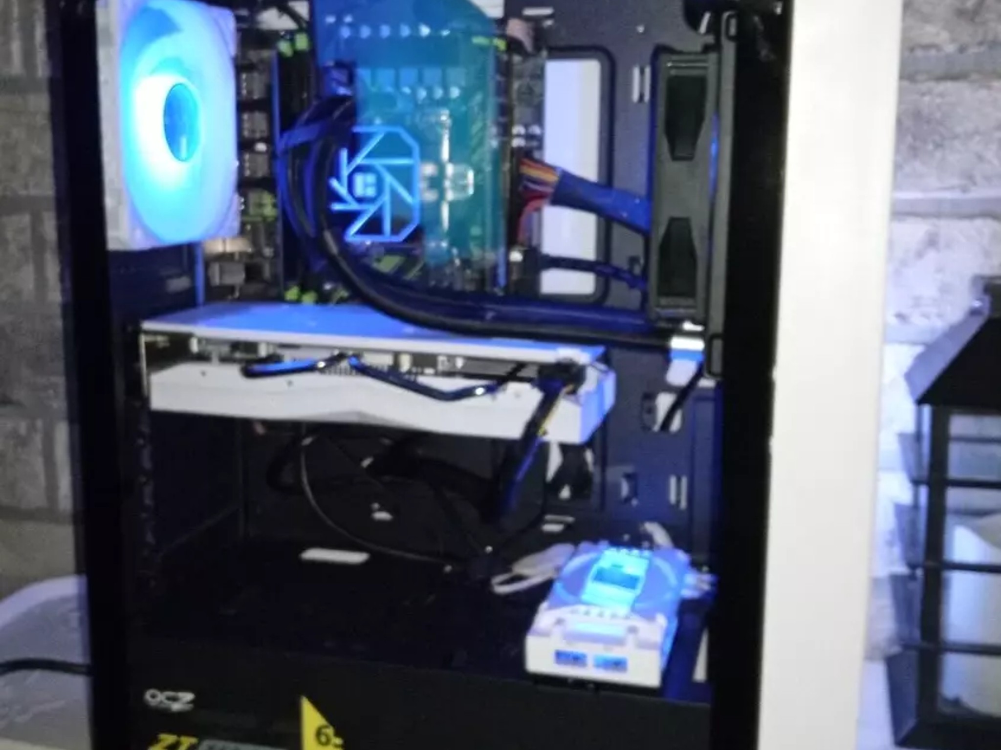 BUDGET GAMING PC INTEL/XEON 2680 16GB DDR4 1TB HD RX 580 8G WIN10 PRO