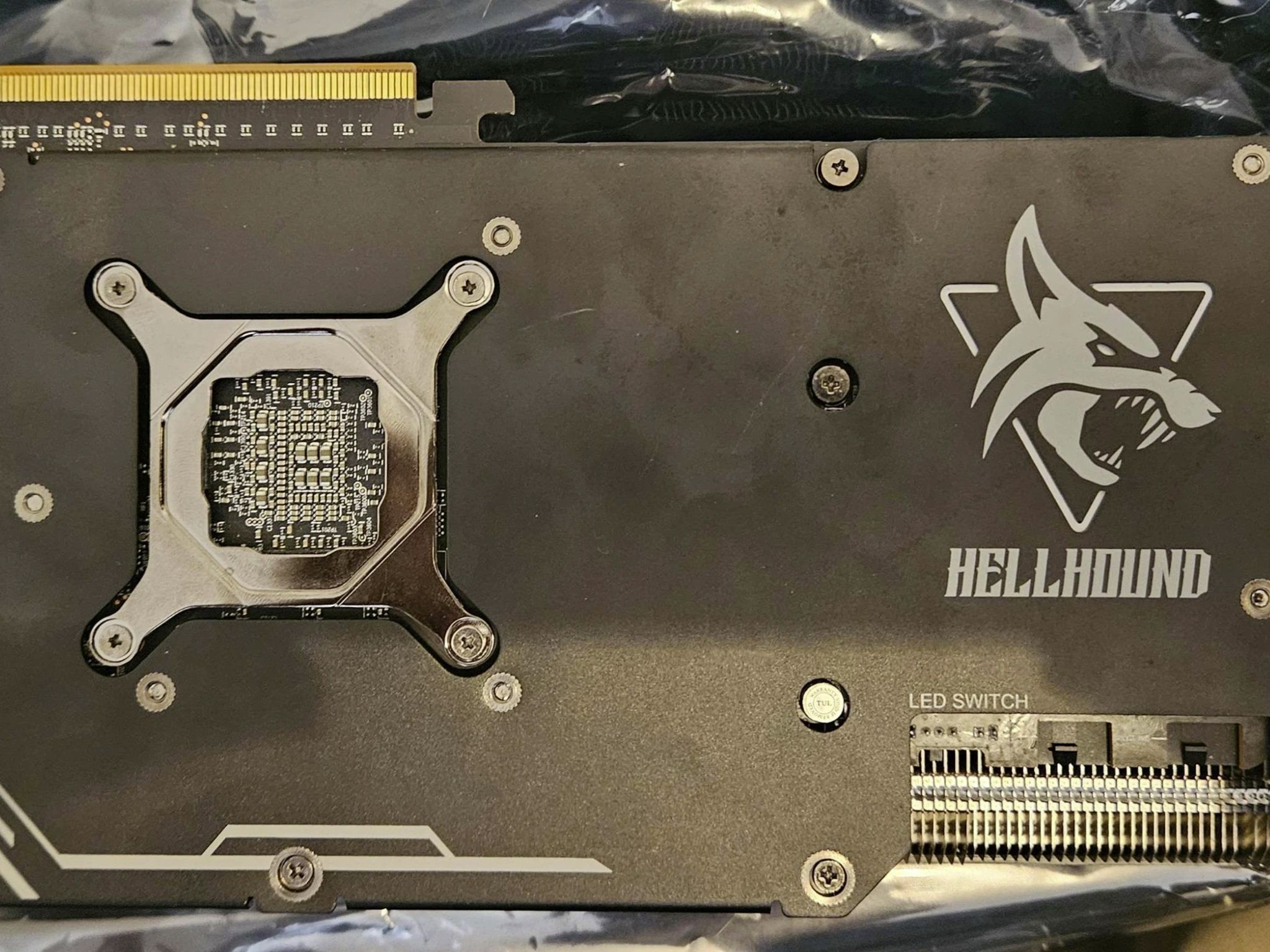 Powercolor Radeon RX 7800 XT Hellhound