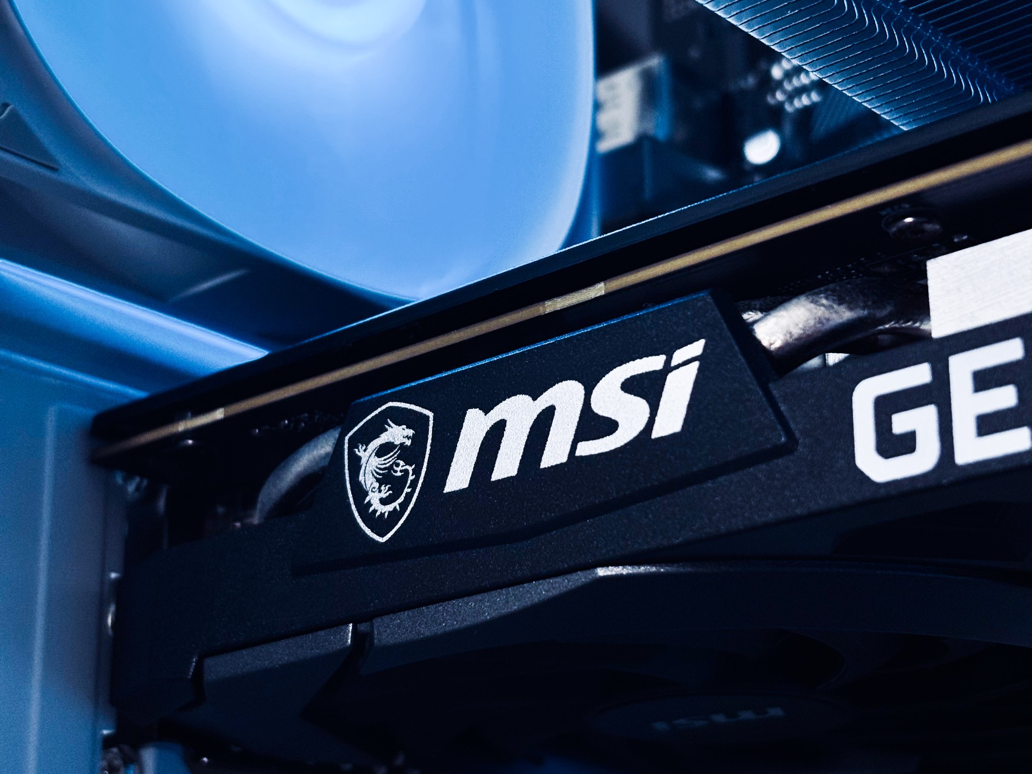 💙🤍 RTX 3060Ti / Ryzen 5 3600 / 16GB Gaming PC 🤍💙
