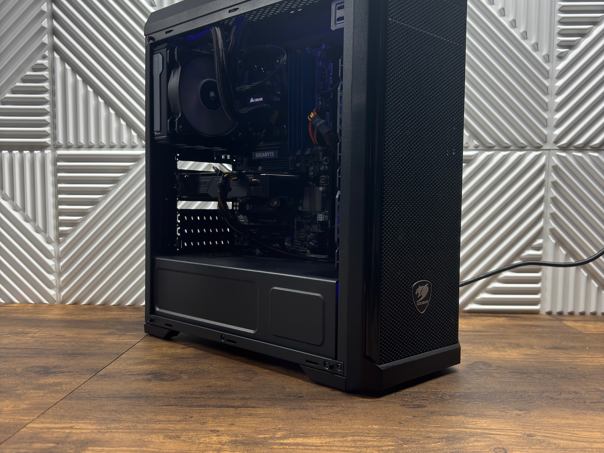AMD FX-6300 + RX 560 4GB Gaming PC | 16GB RAM | SSD + HDD | Liquid Cooled 300 OBO