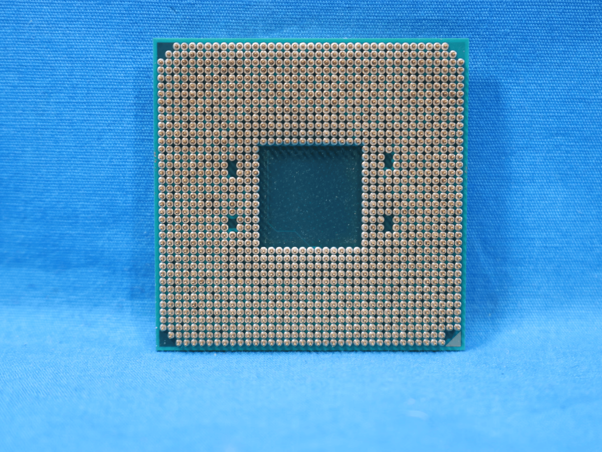 AMD Ryzen 5 1400 3.2GHz Socket AM4 4-Core 8-Thread 8MB Desktop CPU YD1400BBM4KAE