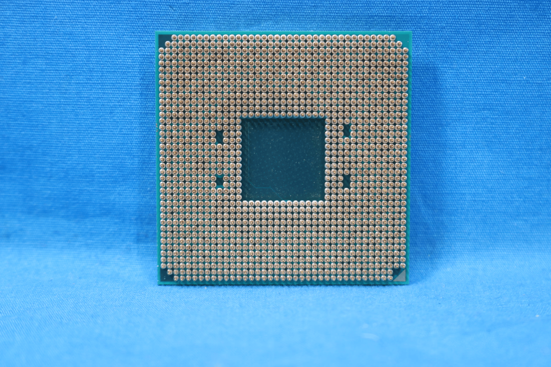 AMD Ryzen 5 1400 3.2GHz Socket AM4 4-Core 8-Thread 8MB Desktop CPU YD1400BBM4KAE