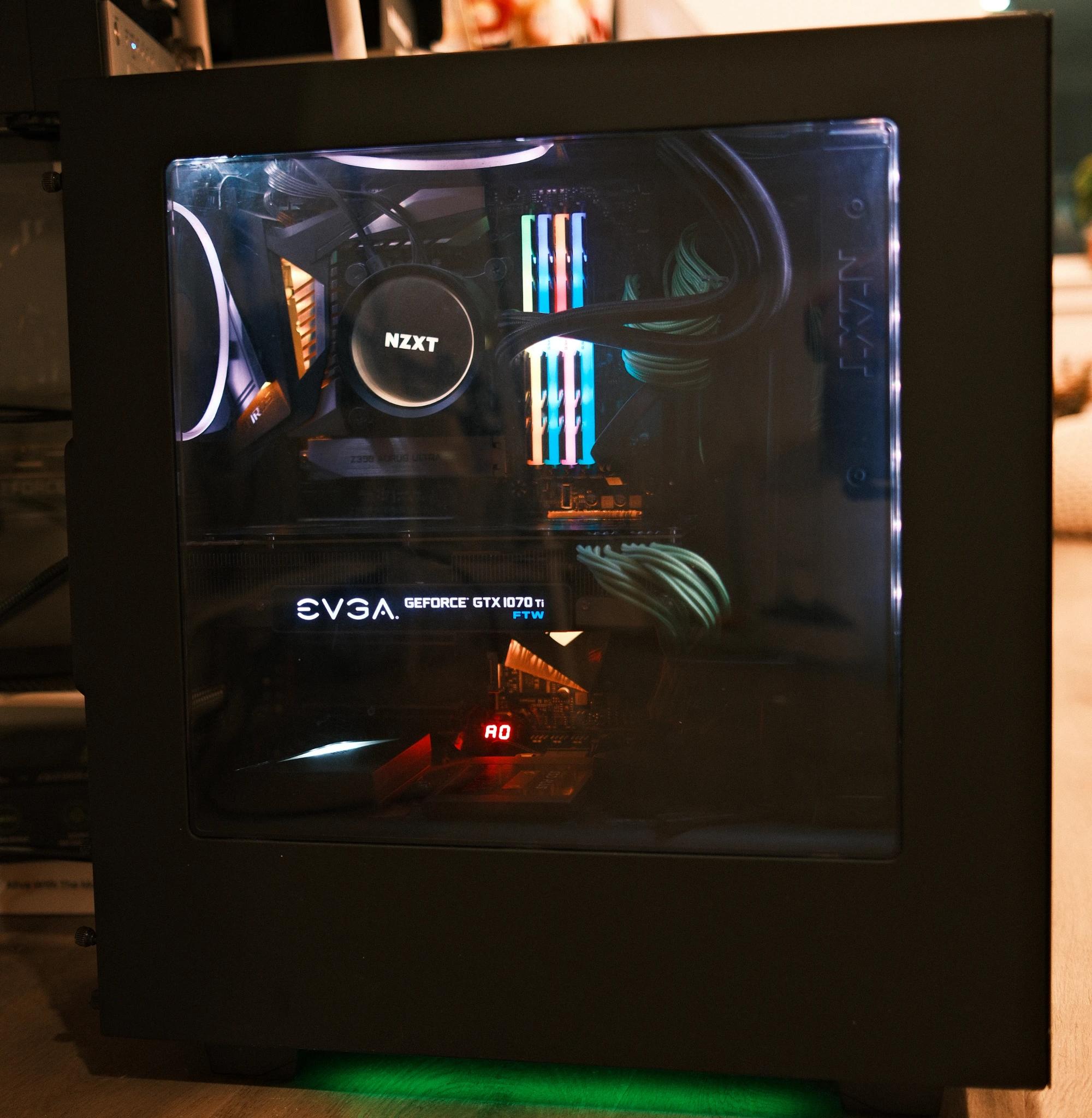 Razer Gaming PC Intel i7-9700K EVGA GTX1070 Ti FTW2 32GB 1.5TB NZXT Kraken Win11